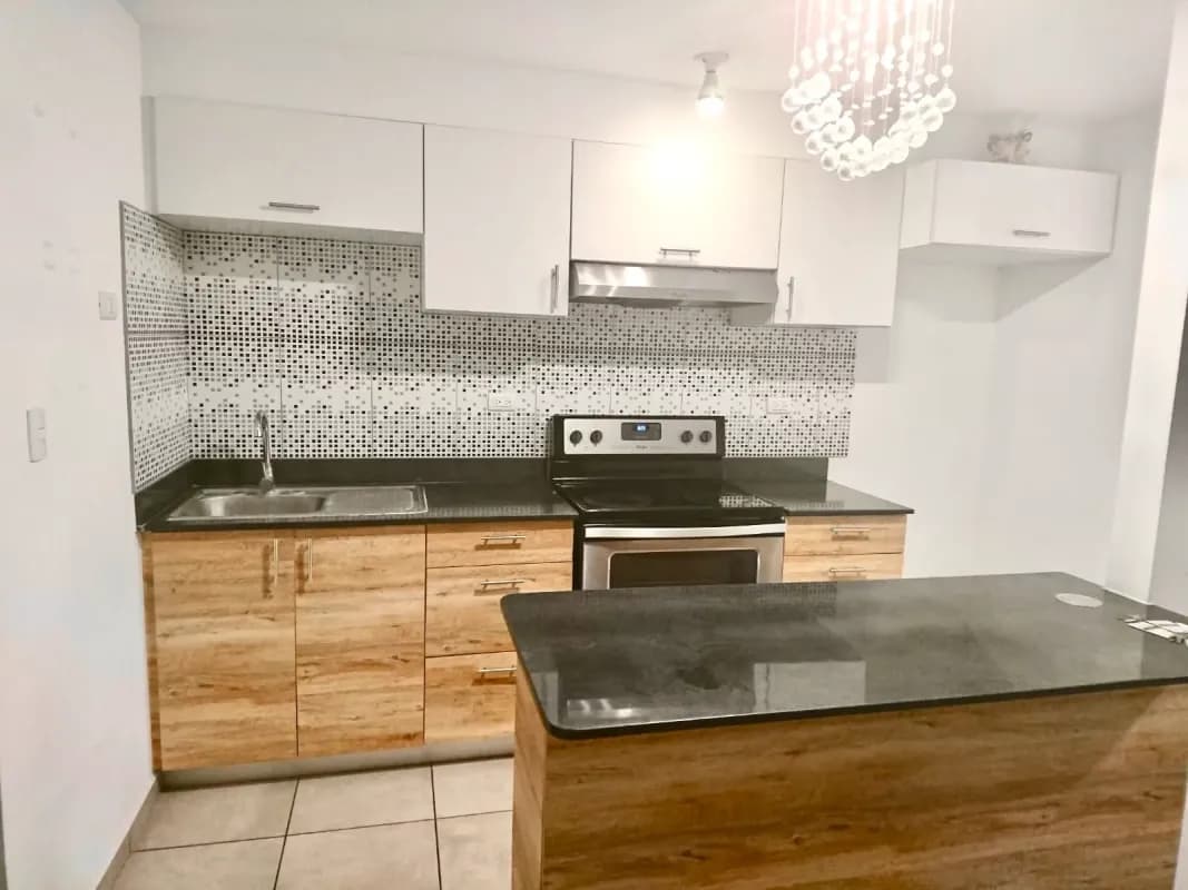 Zona 11 • Apartamento en Renta • Edificio Mariscal Uno Uno