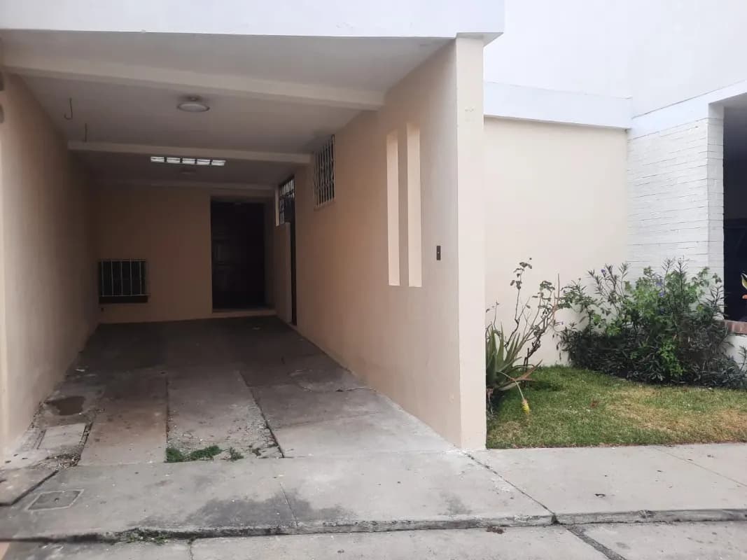 Casa en Mariscal Zona 11