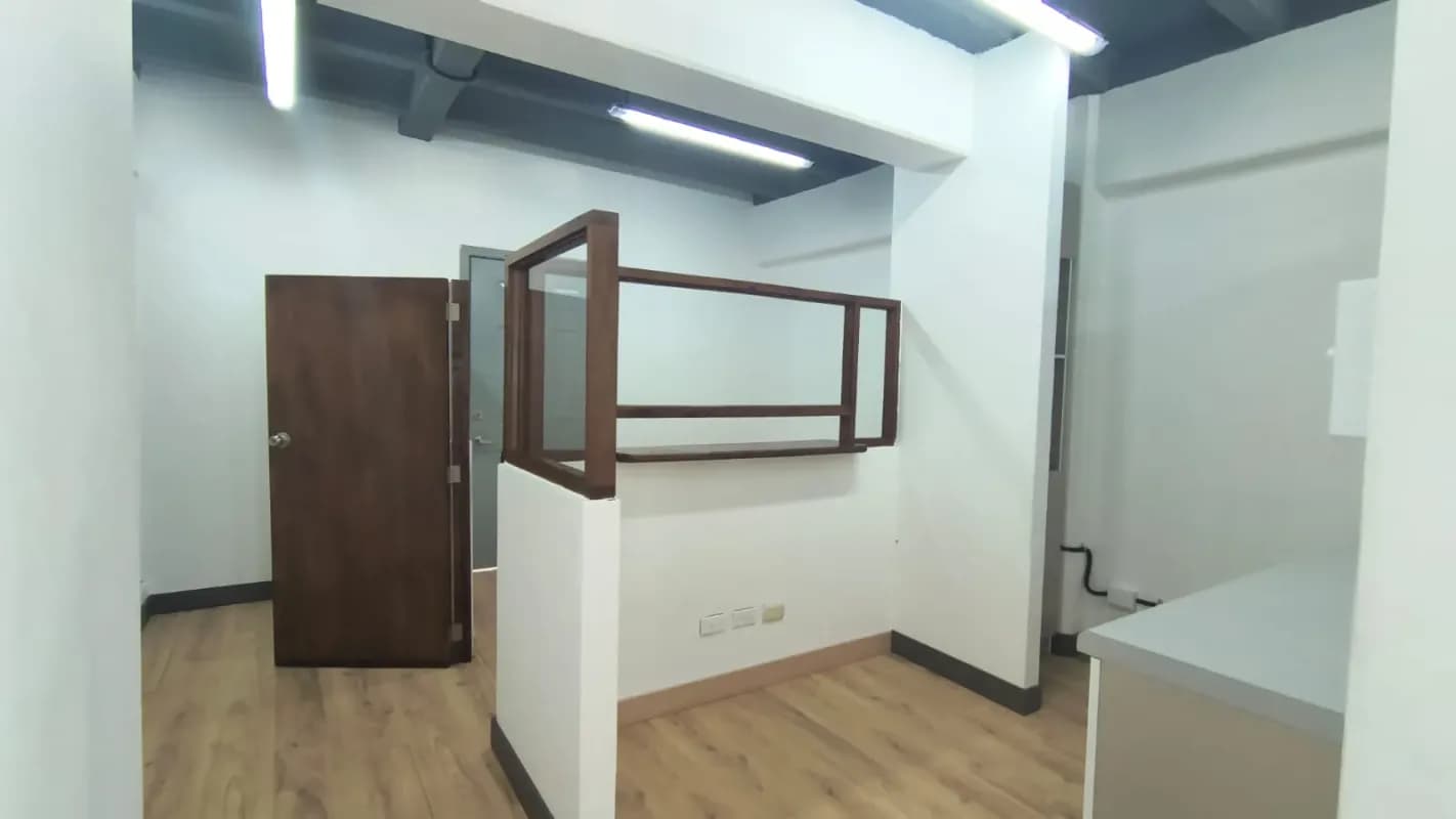 Rento Oficina Z.10 Edificio Plaza Buro