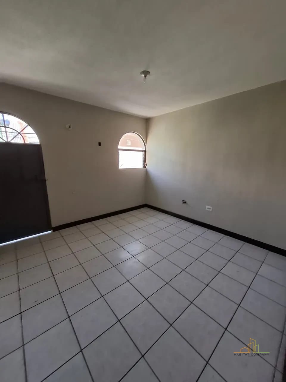 Amplia Casa en Venta Zona 18 | Altos de la Atlántida, 7 Habitaciones — Casa en Venta en Colonia Atlántida, Zona 18, Guatemala, Ciudad — foto 1 de 5