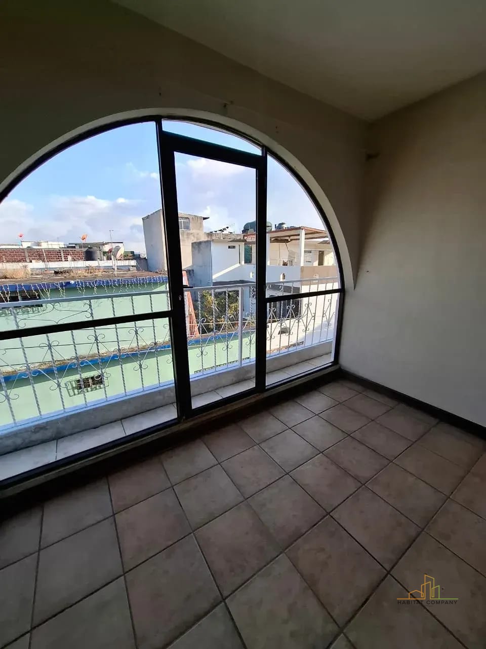 Amplia Casa en Venta Zona 18 | Altos de la Atlántida, 7 Habitaciones — Casa en Venta en Colonia Atlántida, Zona 18, Guatemala, Ciudad — foto 2 de 5