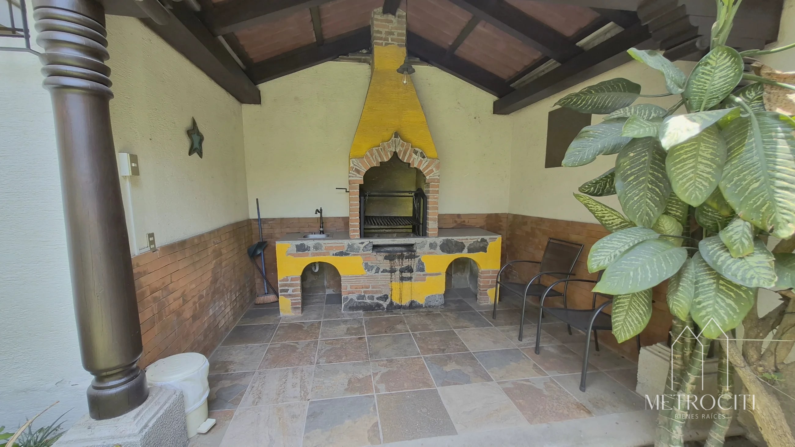 Se renta amplia casa estilo colonial en Antigua Guatemala - 4