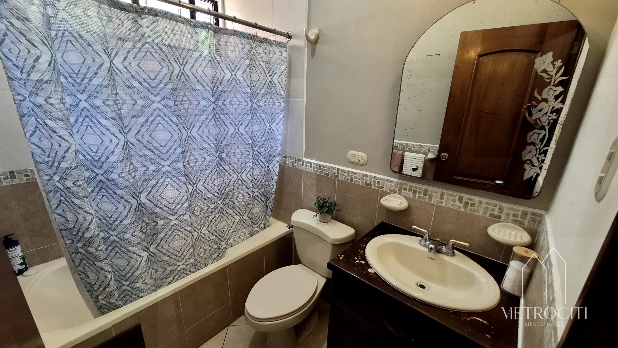 Se vende amplia casa en Milpas Altas, San Lucas Sacatepquez — Casa en Venta en Santa Lucía Milpas Altas, Sacatepéquez — foto 11 de 12