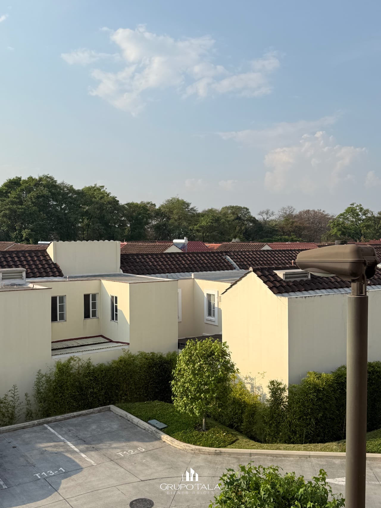 Linda villa en Condado naranjo — Apartamento en Venta en Zona 4 Mixco, Guatemala, Ciudad — foto 5 de 5