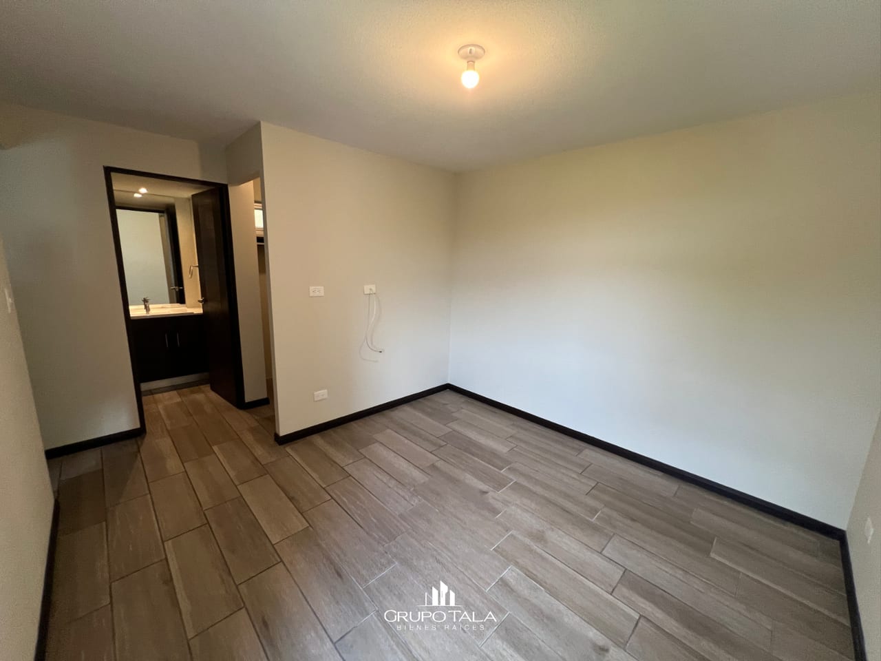 Apartamento con Vista a Senderos | Condado Naranjo — Apartamento en Venta en Zona 4 Mixco, Guatemala, Ciudad — foto 5 de 5