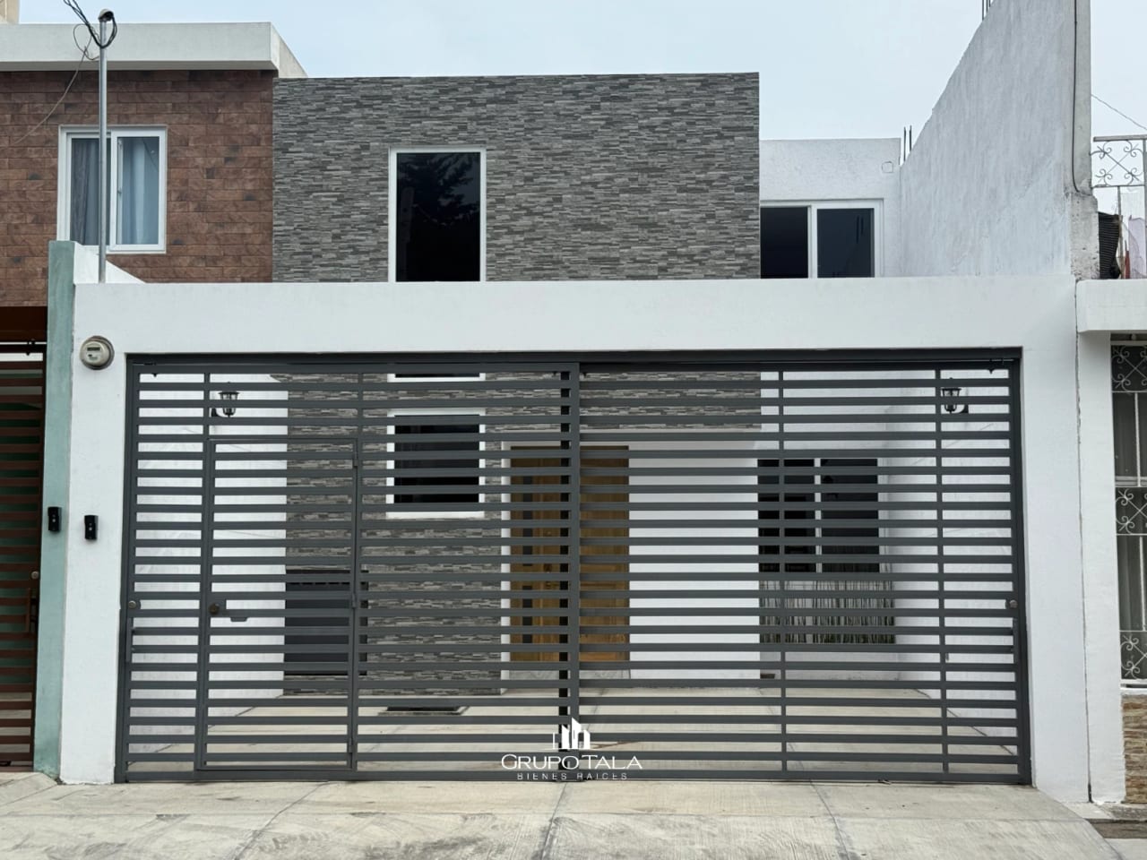 Amplia casa en venta, Nueva Monserrat, Zona 3 de Mixco🏠 — Casa en Venta en Nueva Montserrat, Zona 3 Mixco, Guatemala, Ciudad — foto 1 de 7