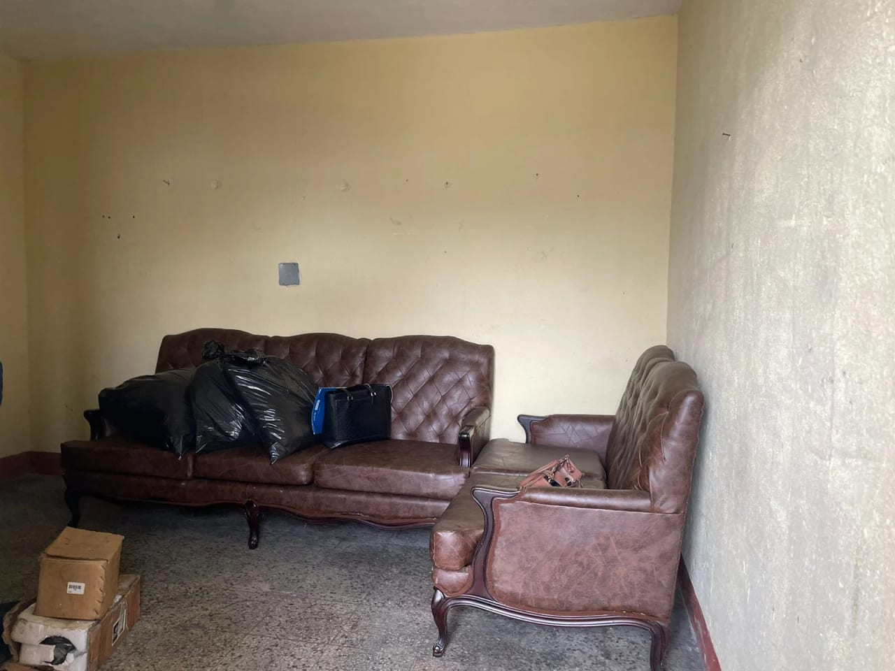 RENTO CASA IDEAL PARA OFICINAS EN COLONIA LA BRIGADA ZONA 7 DE MIXCO — Casa en Alquiler en Zona 7 Mixco, Guatemala, Ciudad — foto 7 de 17