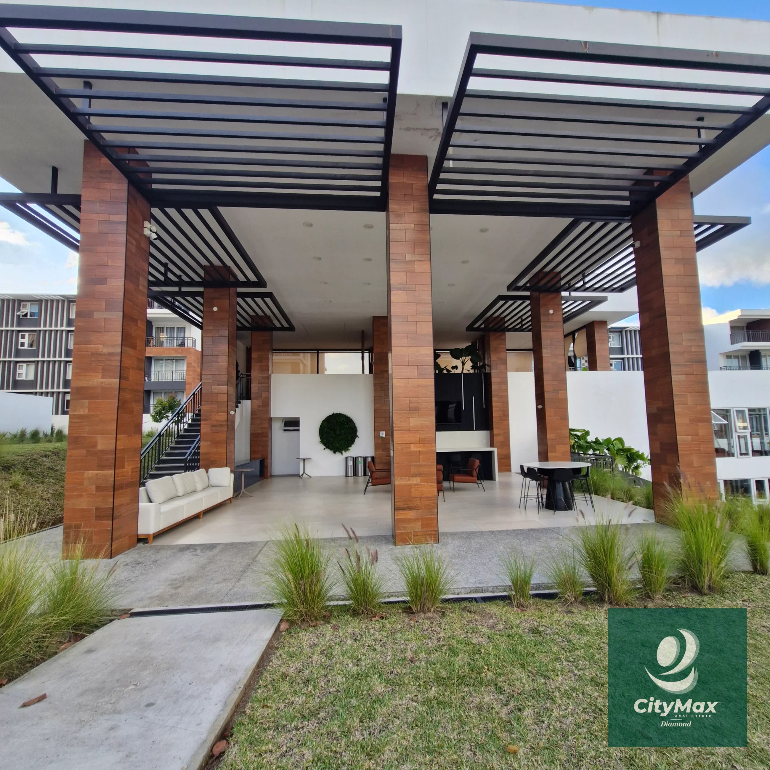 Apartamento en venta en zona 16 de 3 habitaciones con Jardín - 8
