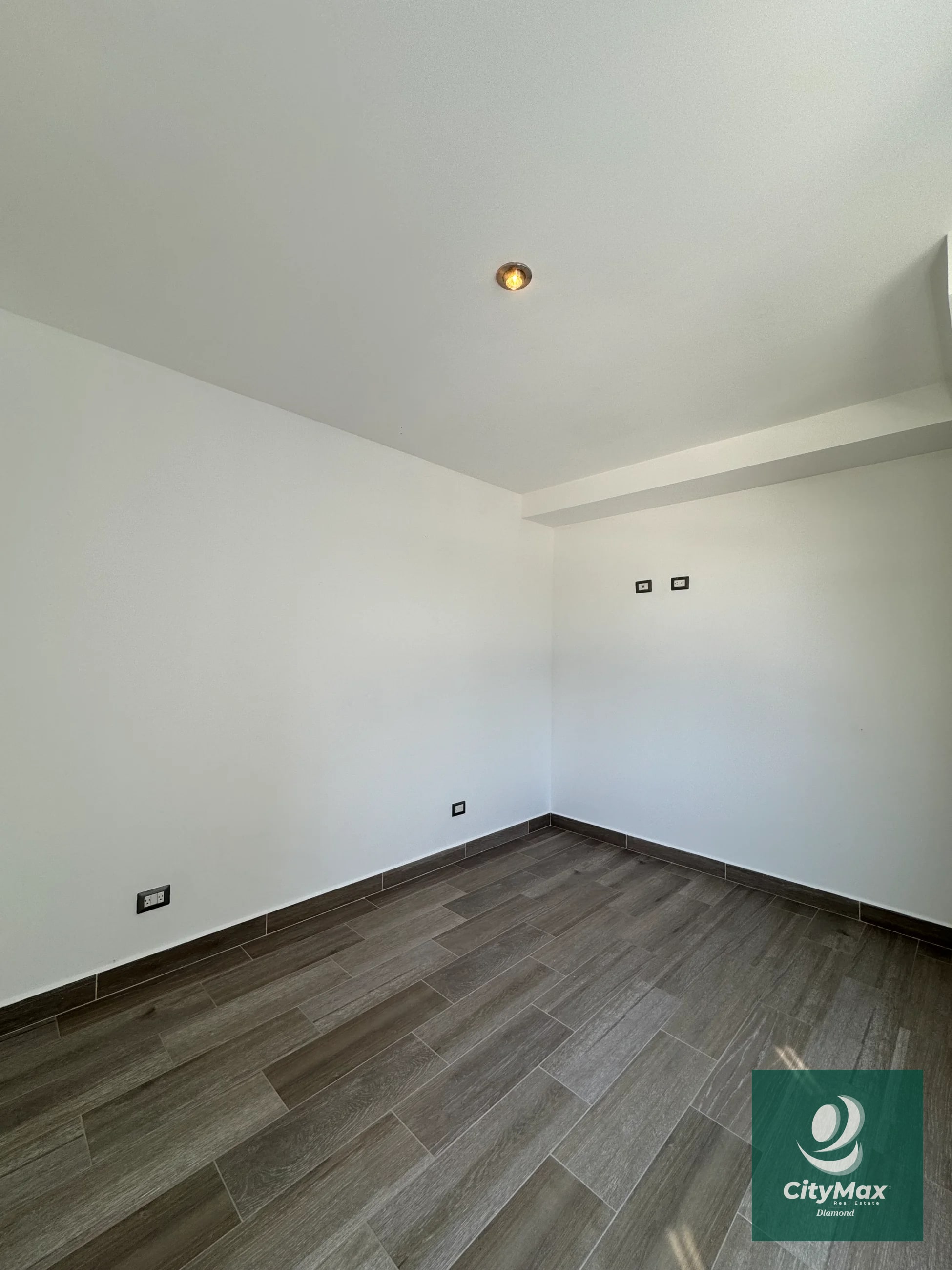 Apartamento en renta zona 15 Vista Hermosa 3 - 10