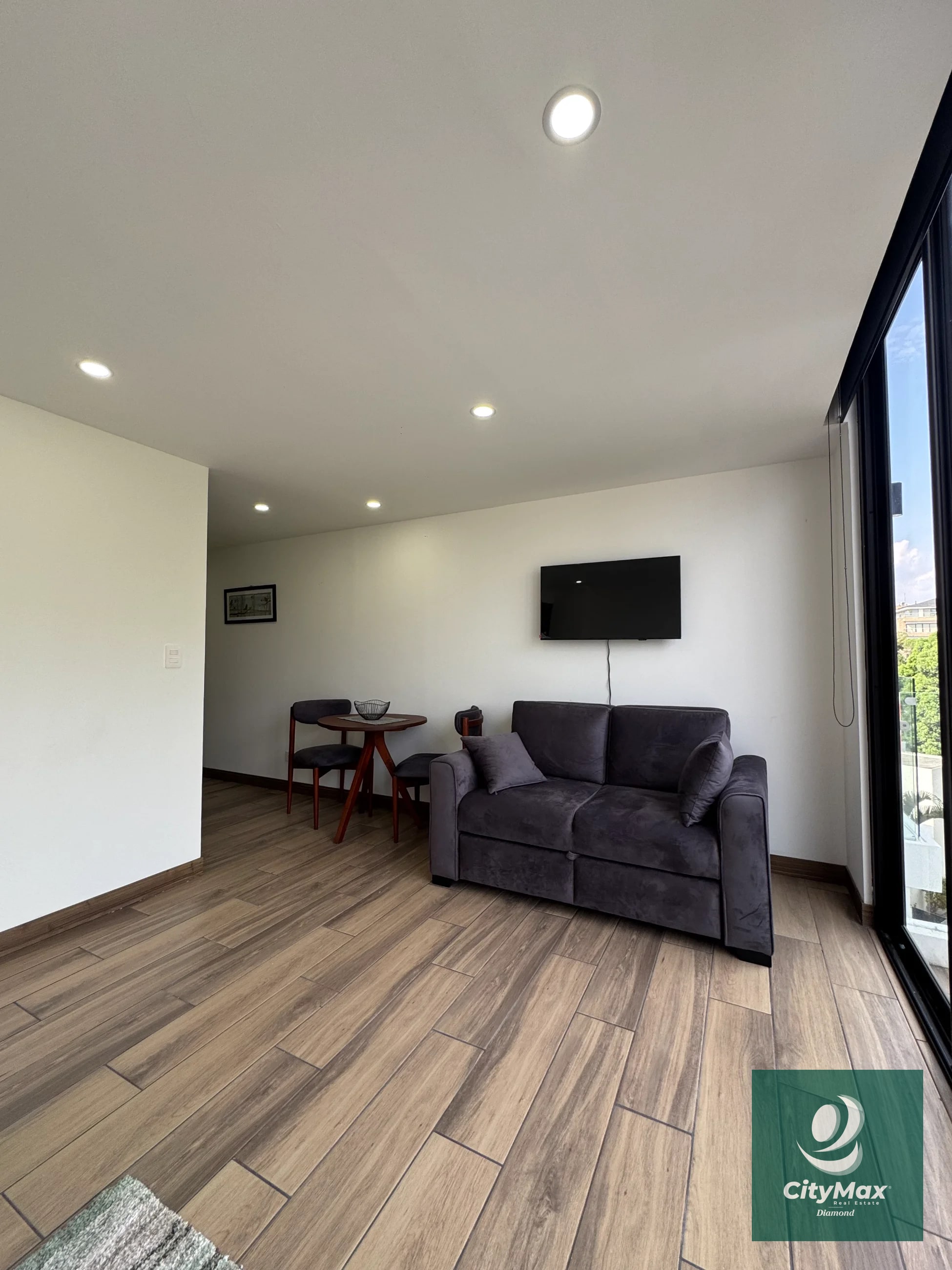 Apartamento tipo Estudio amueblado en renta Zona 15 - 6