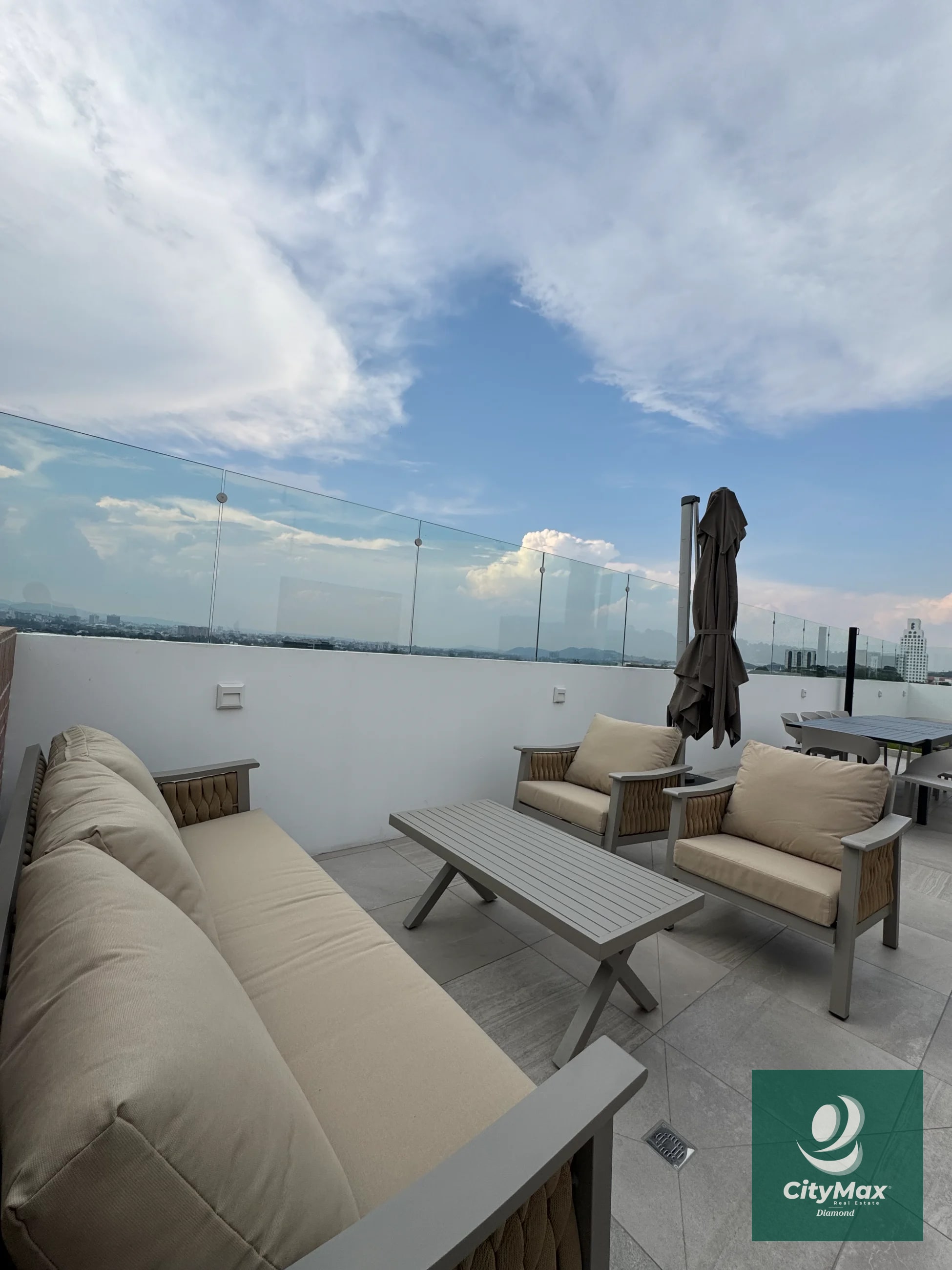Apartamento tipo Estudio amueblado en renta Zona 15 - 17