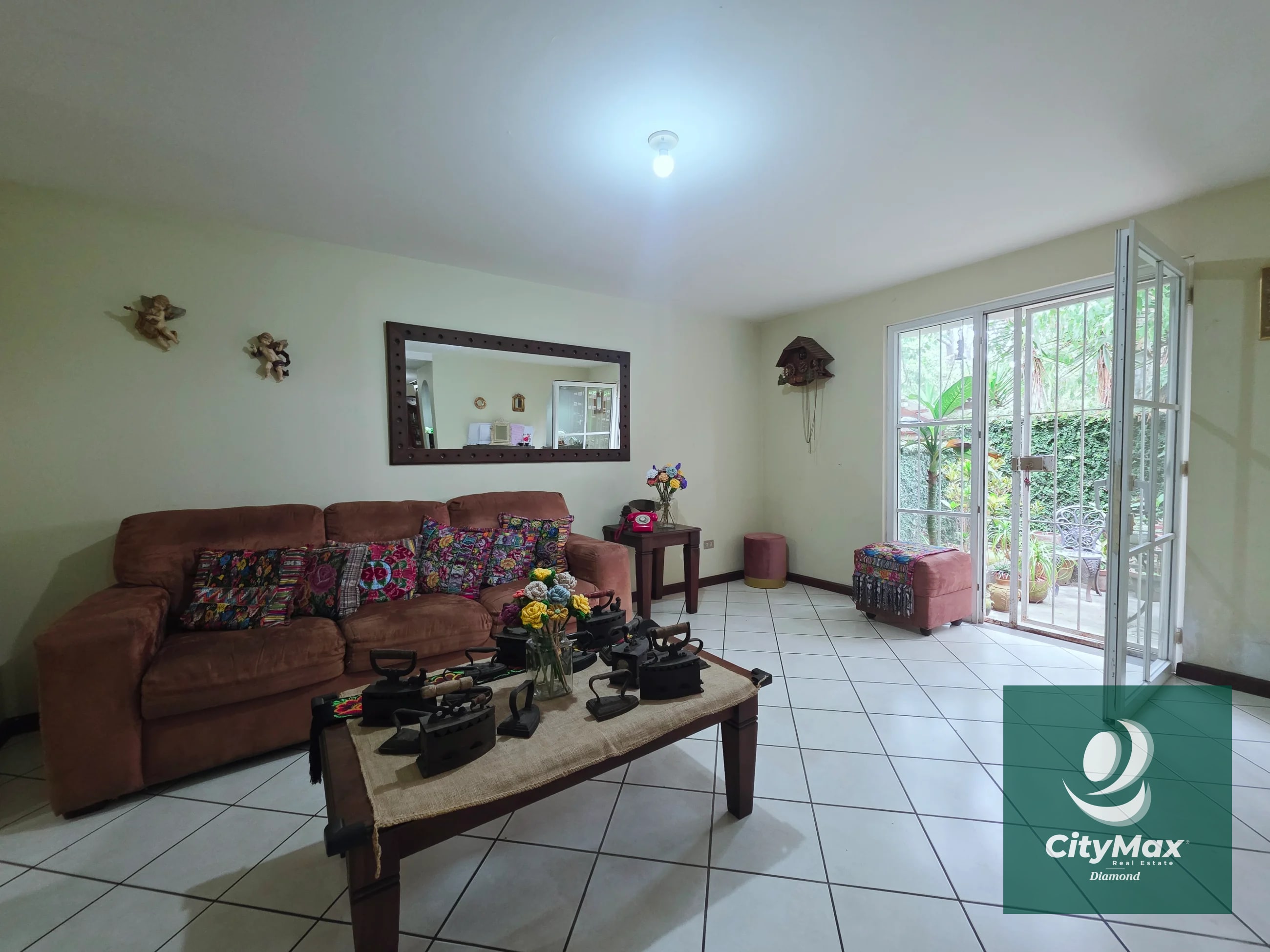 Casa en Venta en Lomas de San Nicolas Zona 16 - 4