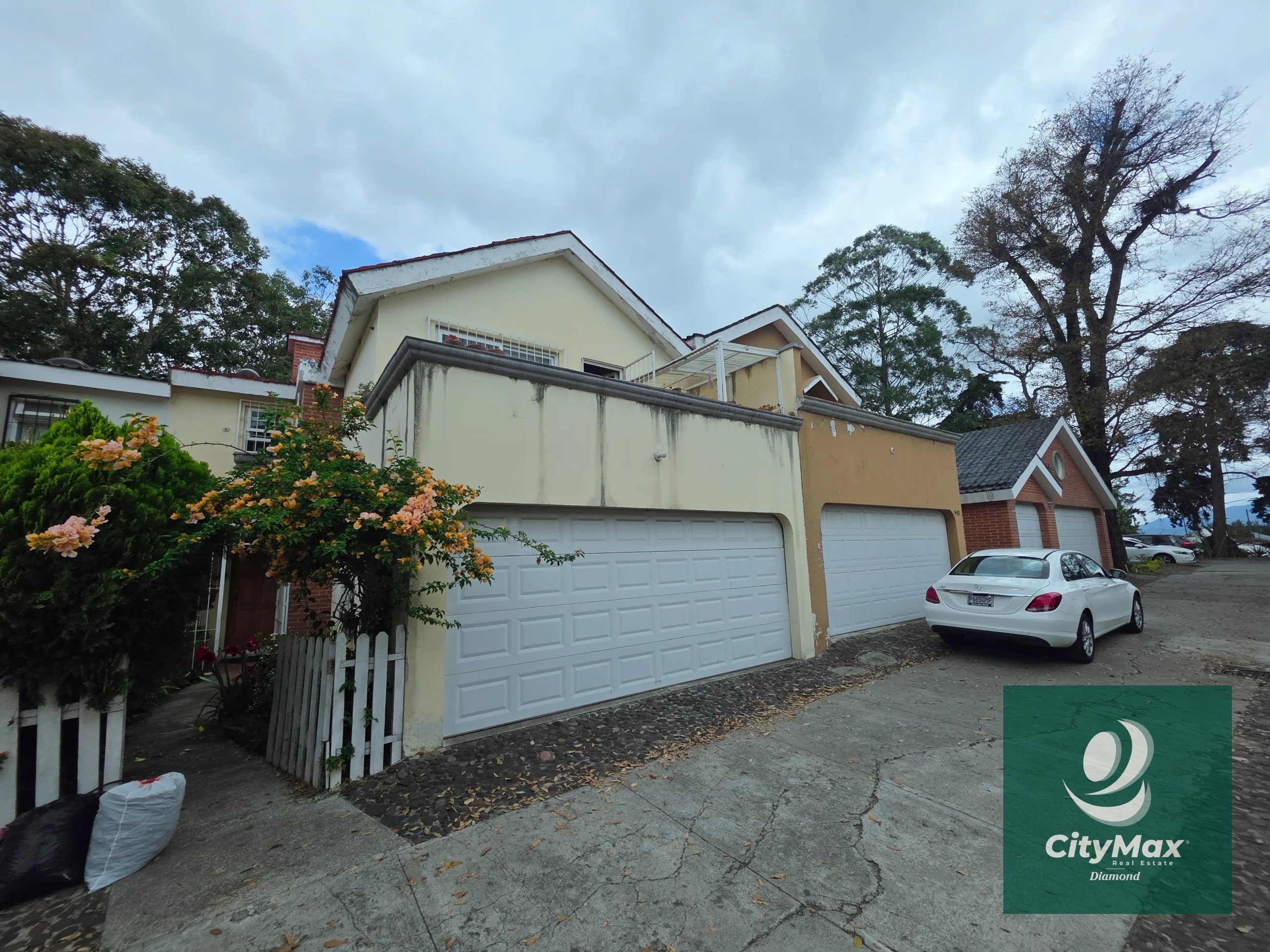 Casa en Venta en Lomas de San Nicolas Zona 16 - 2