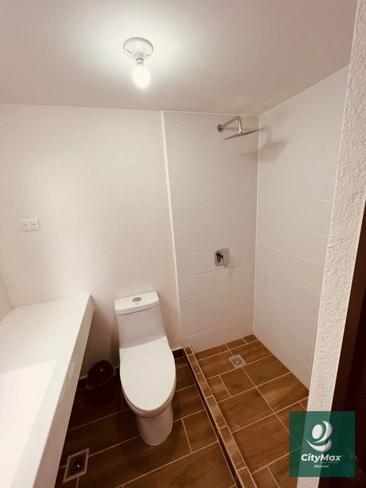 Apartamento en venta con jardín en Senderos zona 16 — Apartamento en Venta en Zona 16, Guatemala, Ciudad — foto 6 de 11