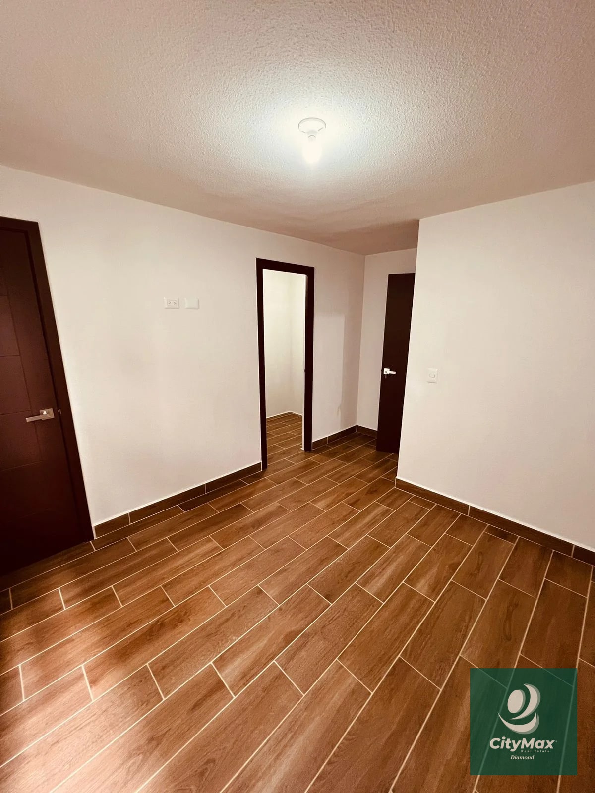 Apartamento en venta con jardín en Senderos zona 16 — Apartamento en Venta en Zona 16, Guatemala, Ciudad — foto 7 de 11