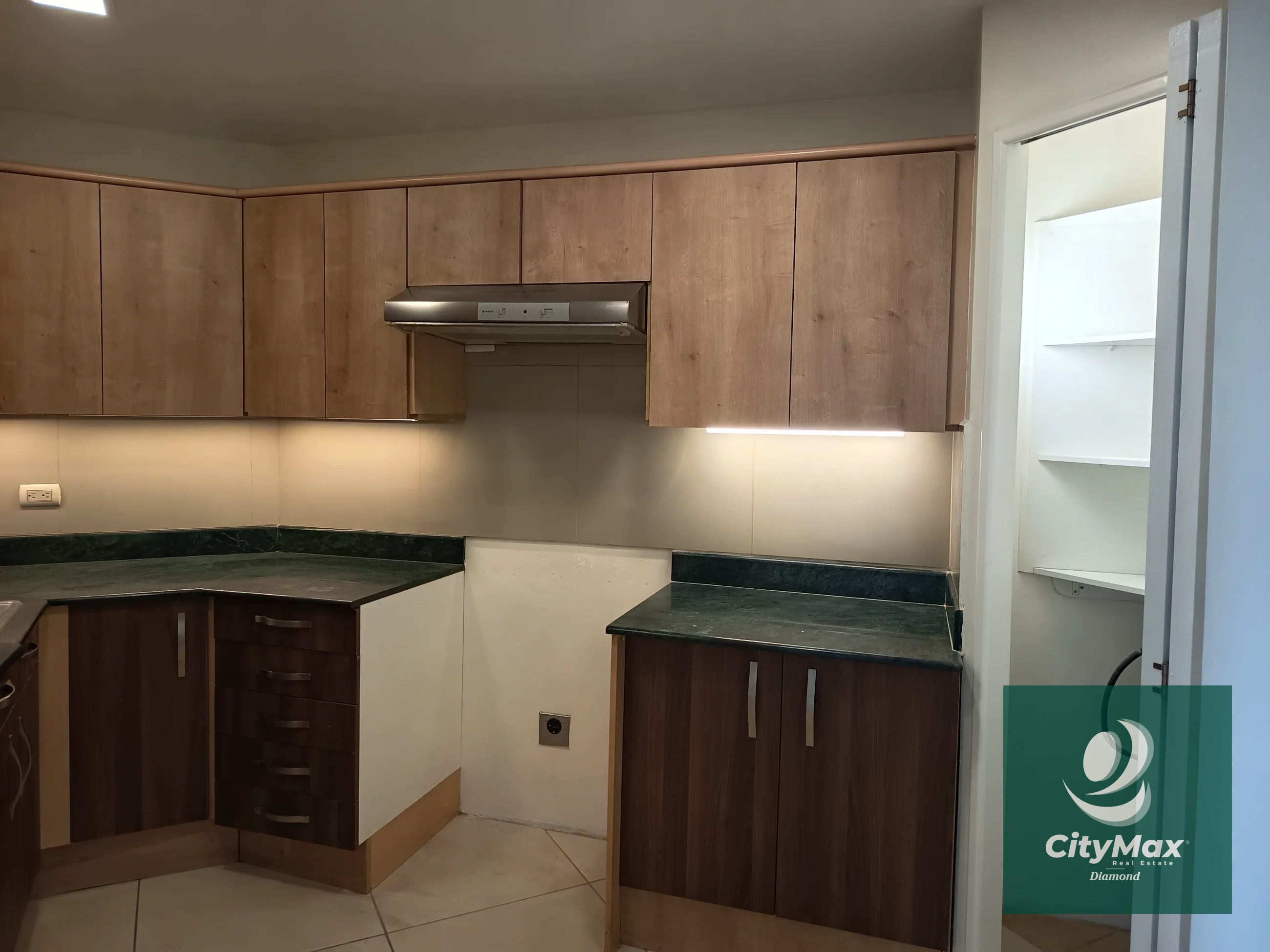 Apartamento en renta en zona 14 sobre Las Americas — Apartamento en Alquiler en Zona 14, Guatemala, Ciudad — foto 9 de 17