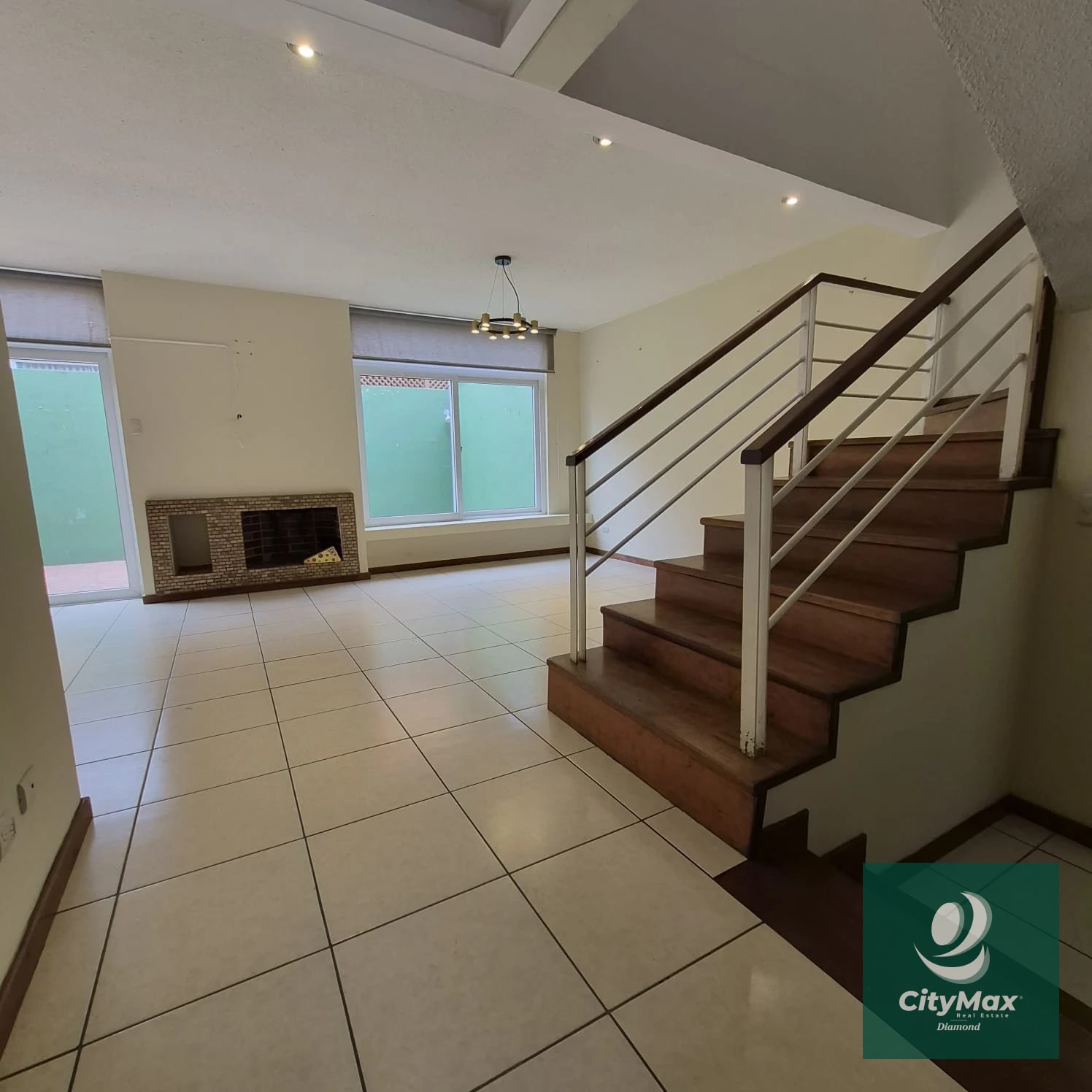Casa en renta en zona 16 — Casa en Alquiler en Altabosque, Zona 16, Guatemala, Ciudad — foto 3 de 17