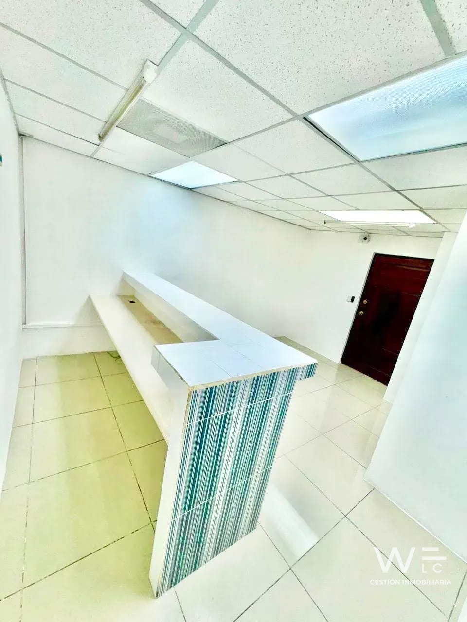 VENDO OFICINA ZONA 10 — Oficina en Venta en Zona 10, Guatemala, Ciudad — foto 3 de 9