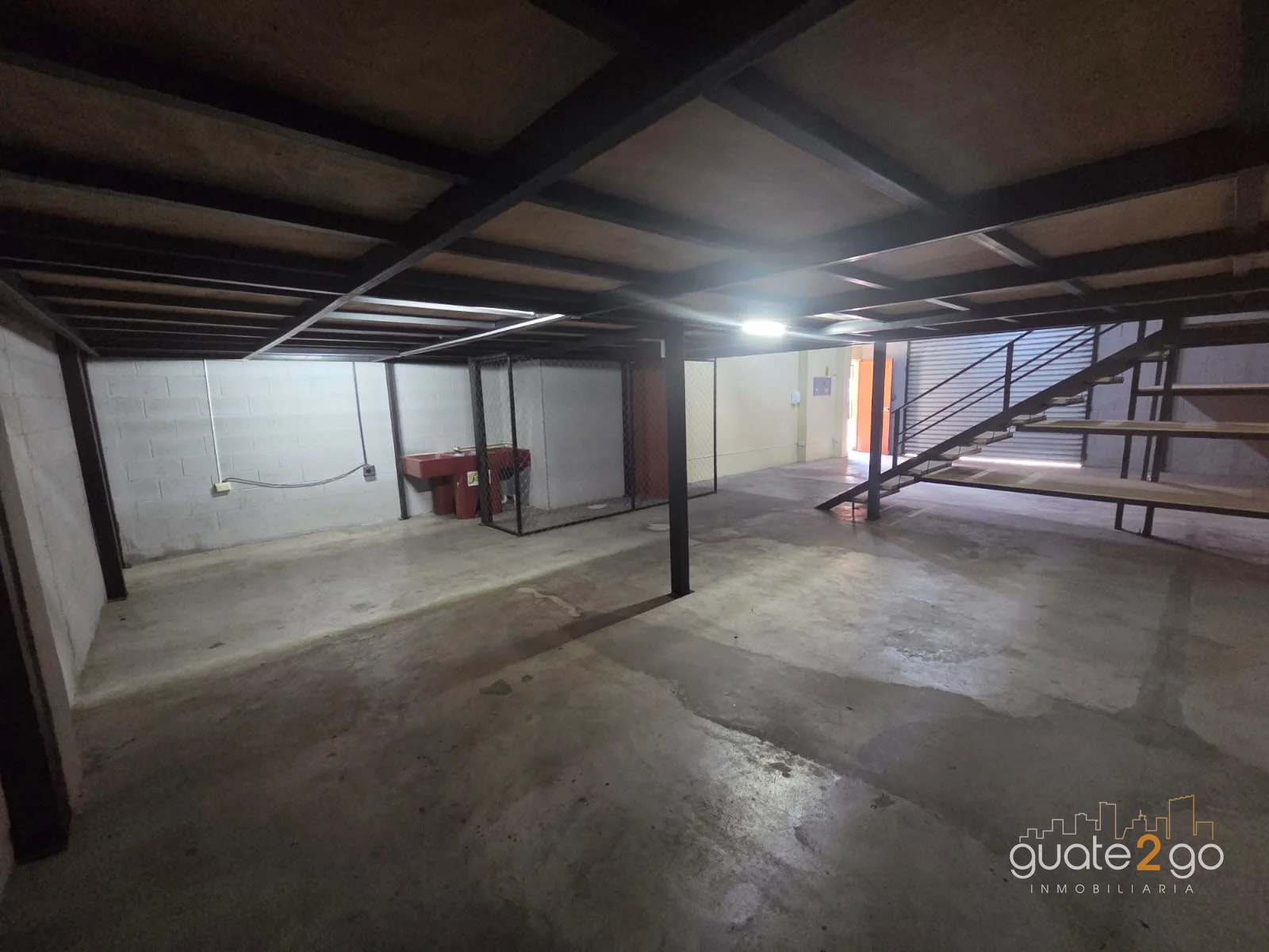 Bodega en alquiler en Av Petapa zona 12 - 1