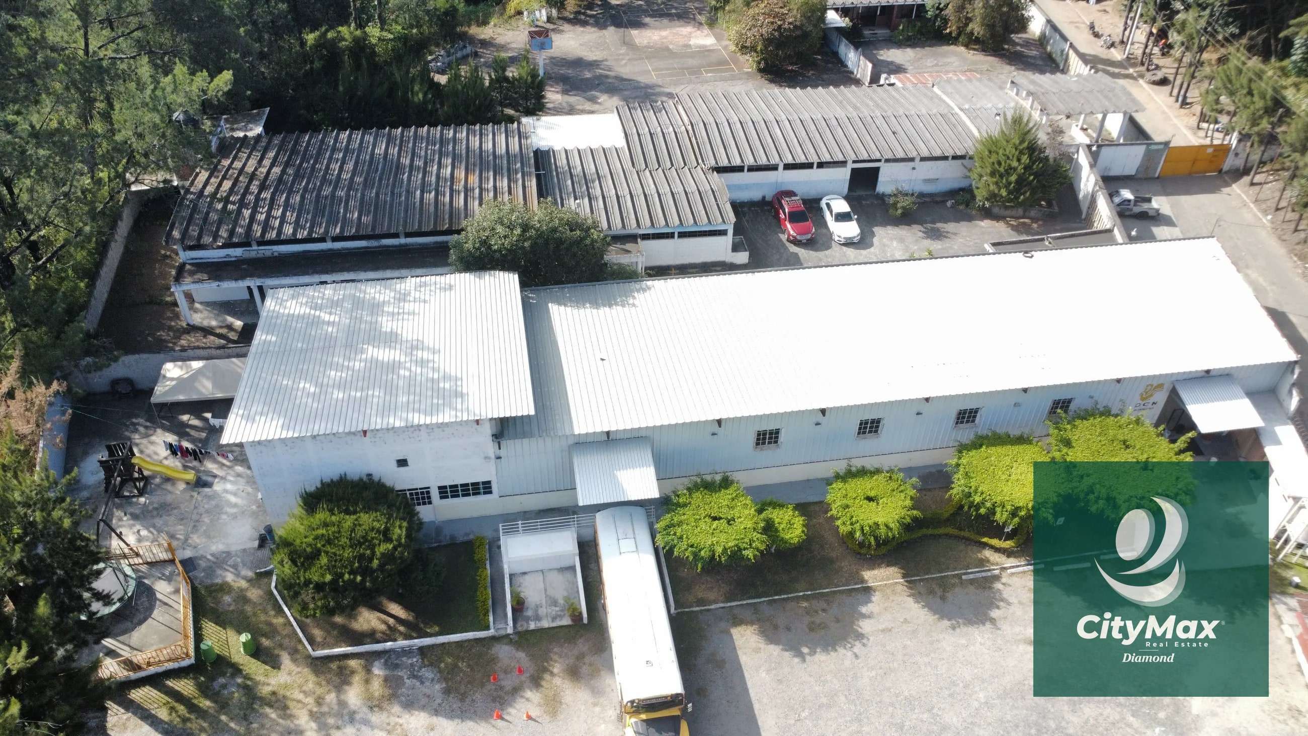 Edificio Comercial o Industrial en Renta en San Cristóbal Zona 8 de Mixco - 6