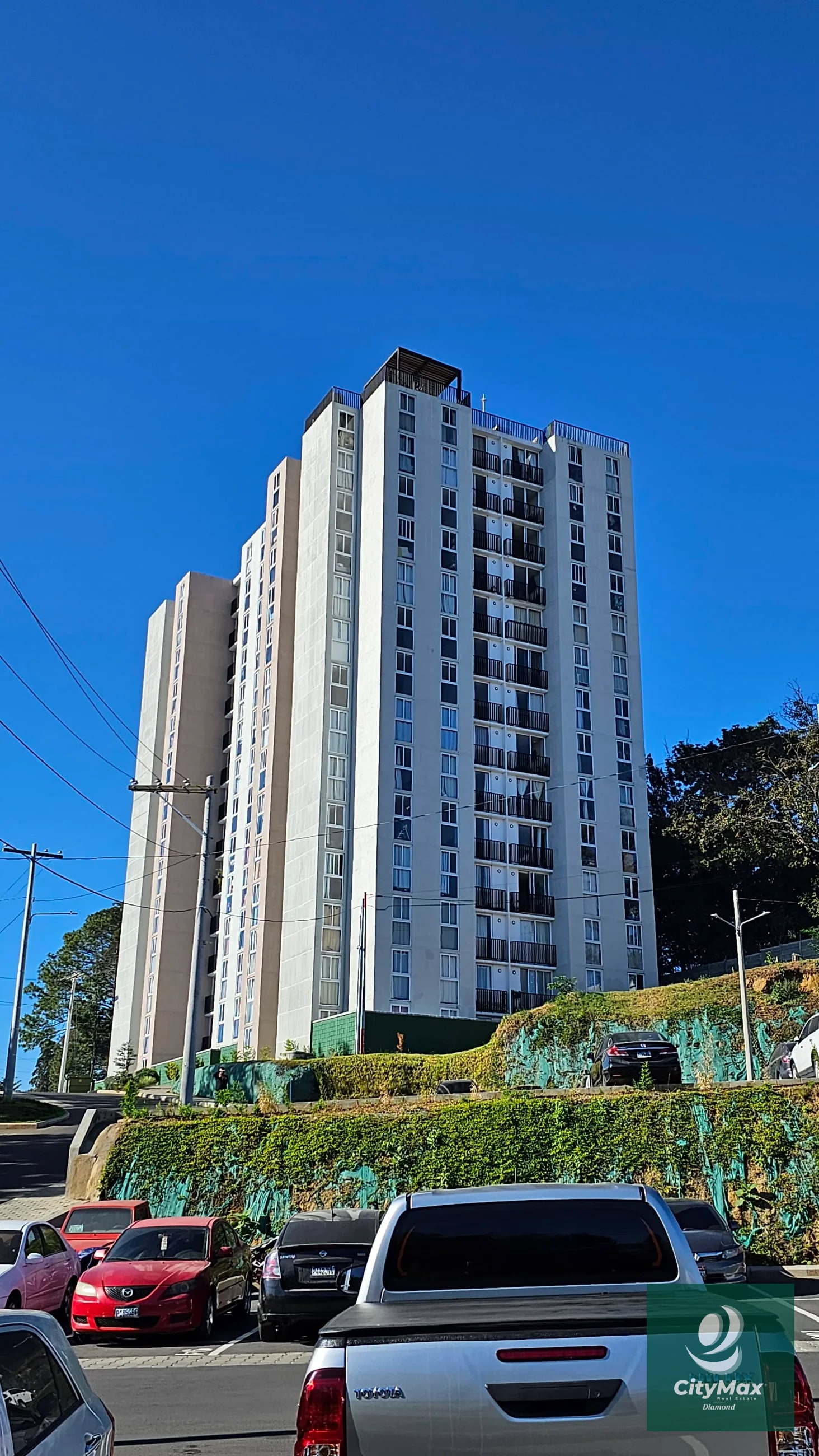 Apartamento en Venta en Zona 10 de Mixco - 1
