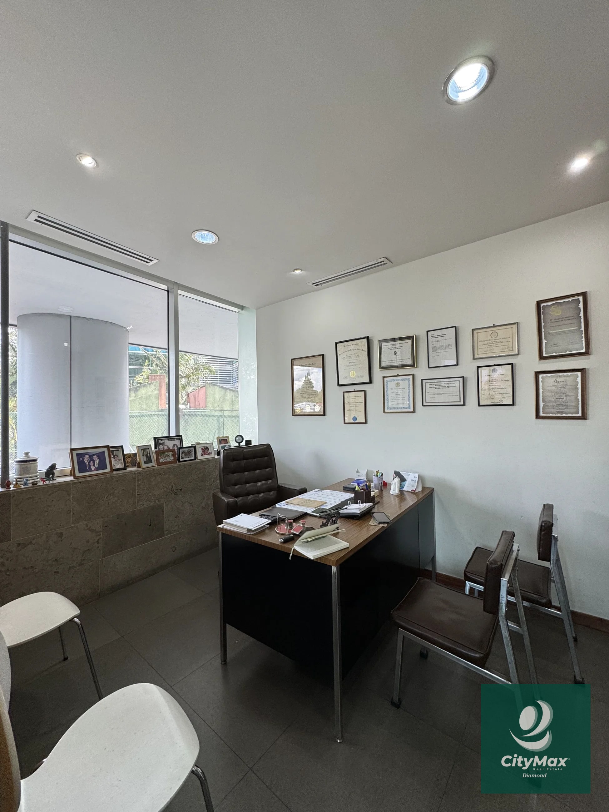 Oficina en Venta y Renta en Edificio Avante Zona 15 Ciudad de Guatemala - 4