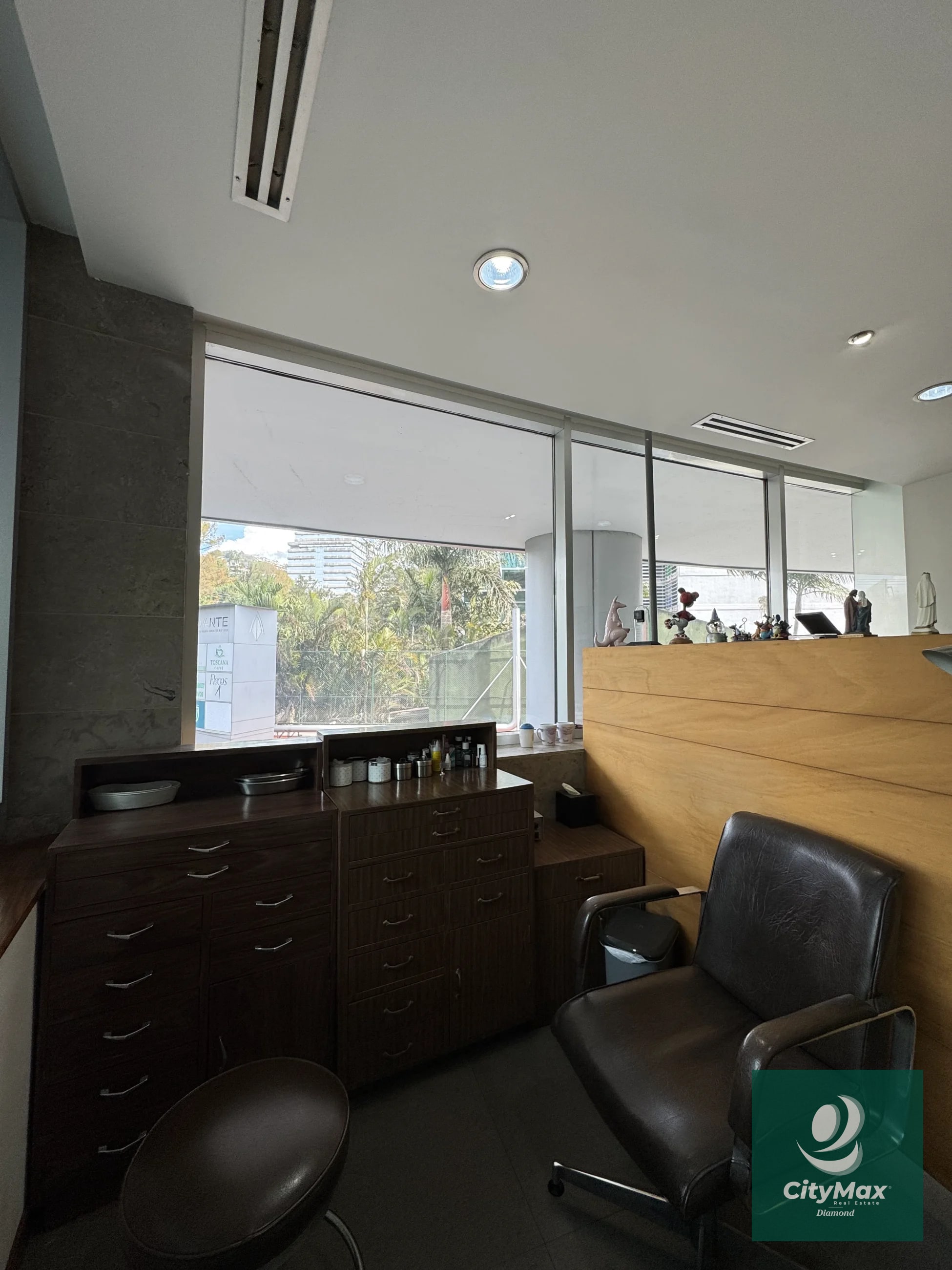 Oficina en Venta y Renta en Edificio Avante Zona 15 Ciudad de Guatemala - 3