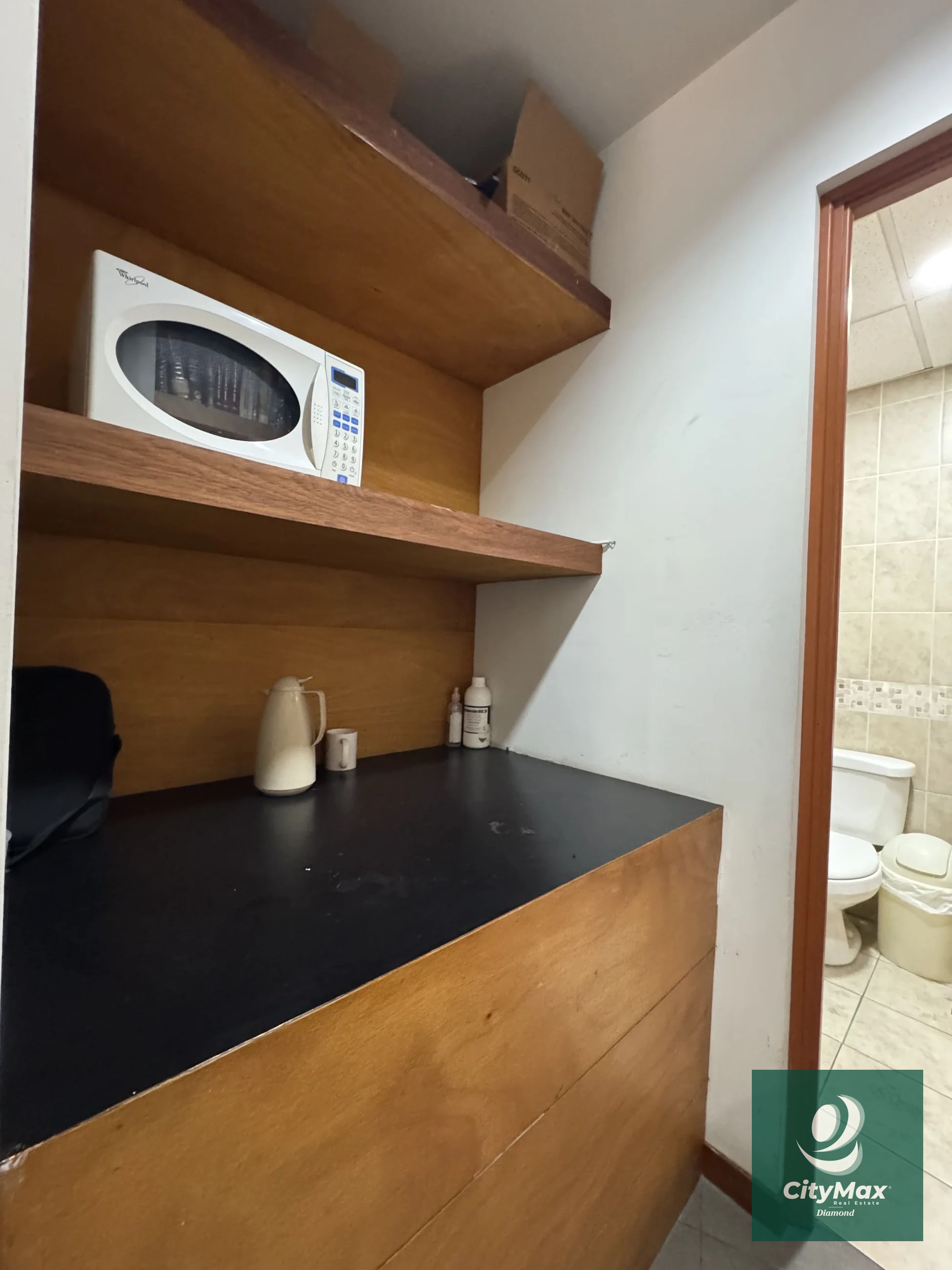 Oficina en Venta y Renta en Edificio Avante Zona 15 Ciudad de Guatemala - 9