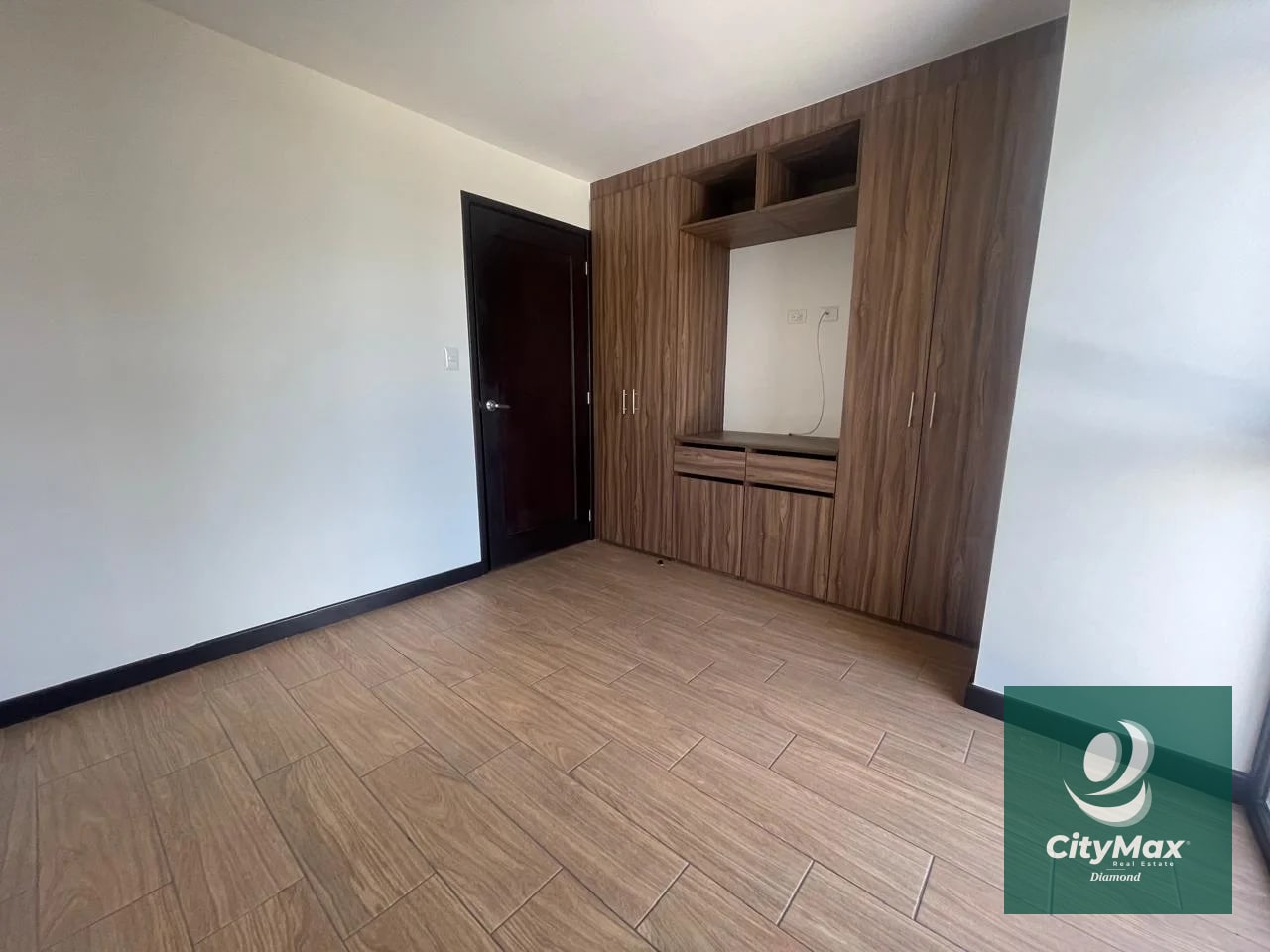 Apartamento en Venta y Renta en Zona 15 Ciudad de Guatemala - 9