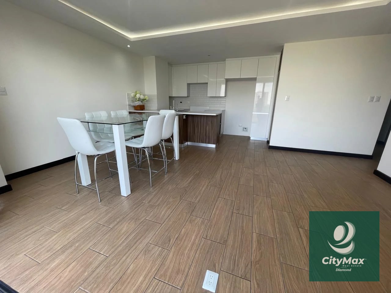 Apartamento en Venta y Renta en Zona 15 Ciudad de Guatemala - 8