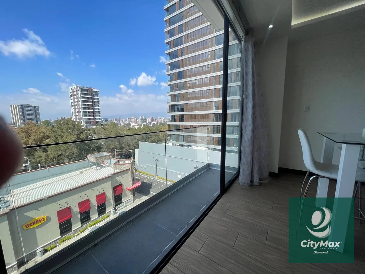 Apartamento en Venta y Renta en Zona 15 Ciudad de Guatemala - 14