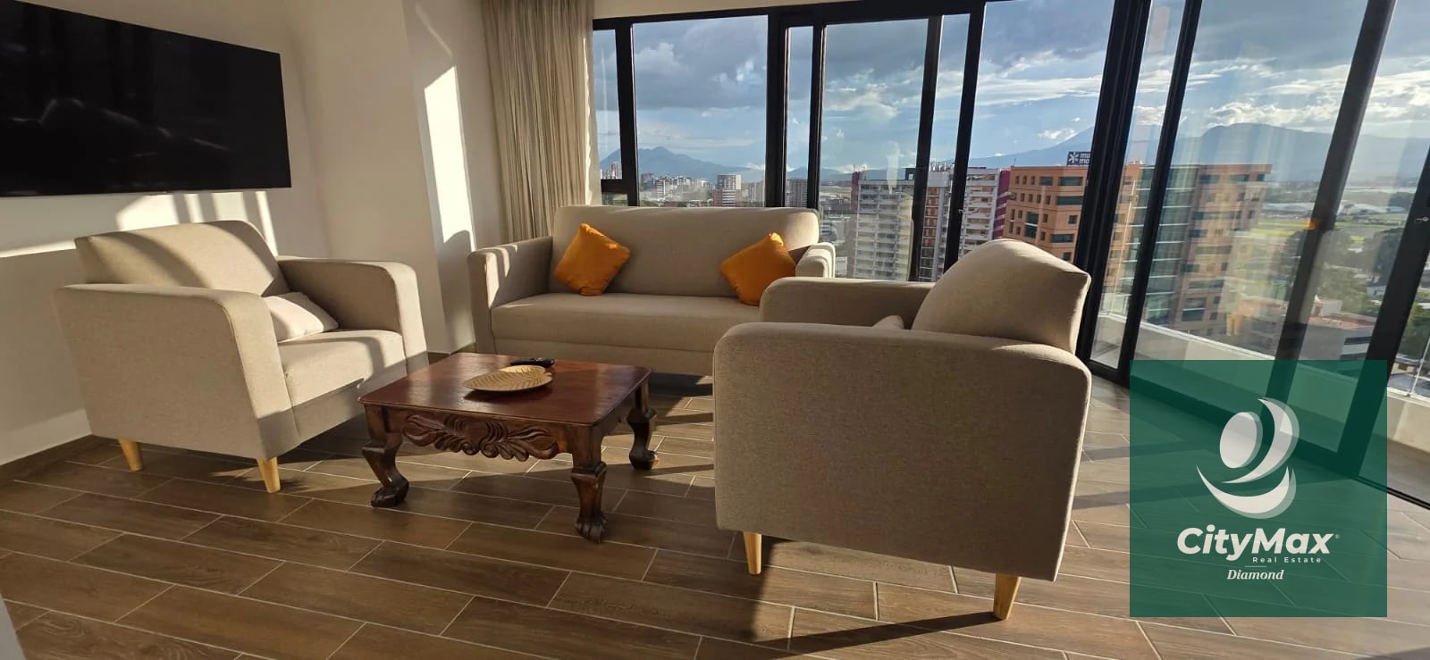 Apartamento en Venta ubicado en la exclusiva Zona 14 Guatemala - 3