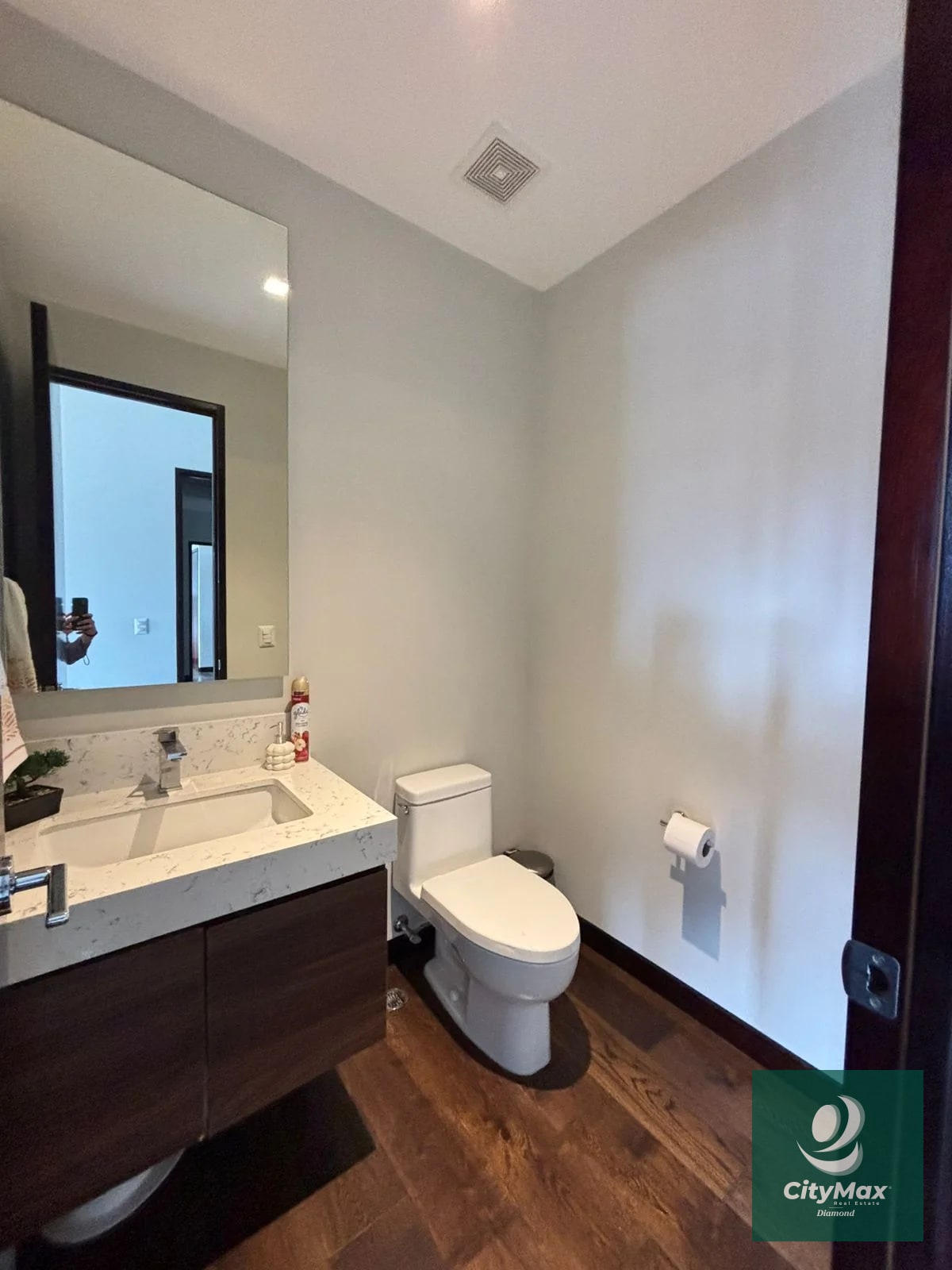 Apartamento de Lujo en Venta en Zona 14 - 8