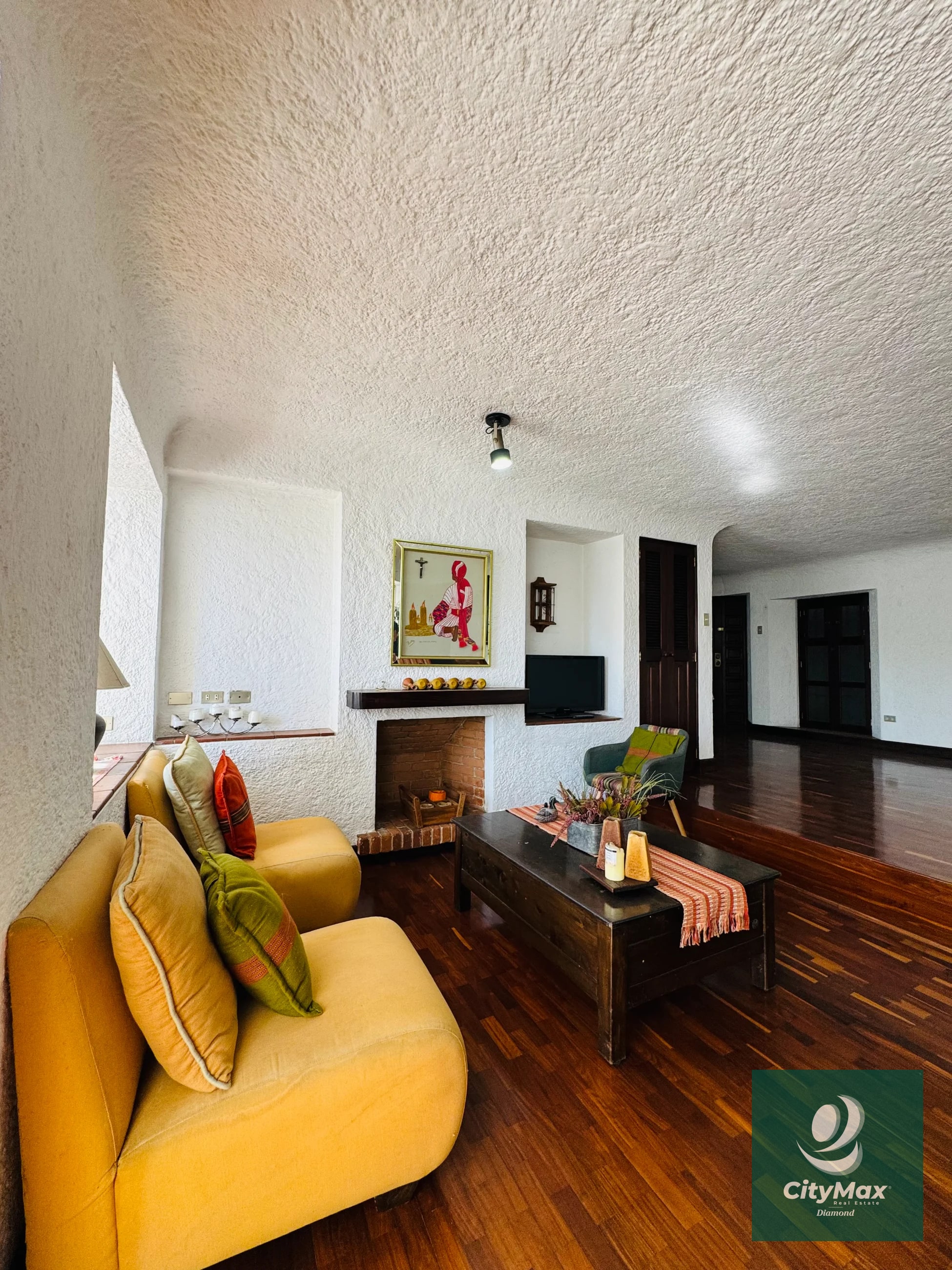 Apartamento Amueblado en venta y renta zona 10 - 1