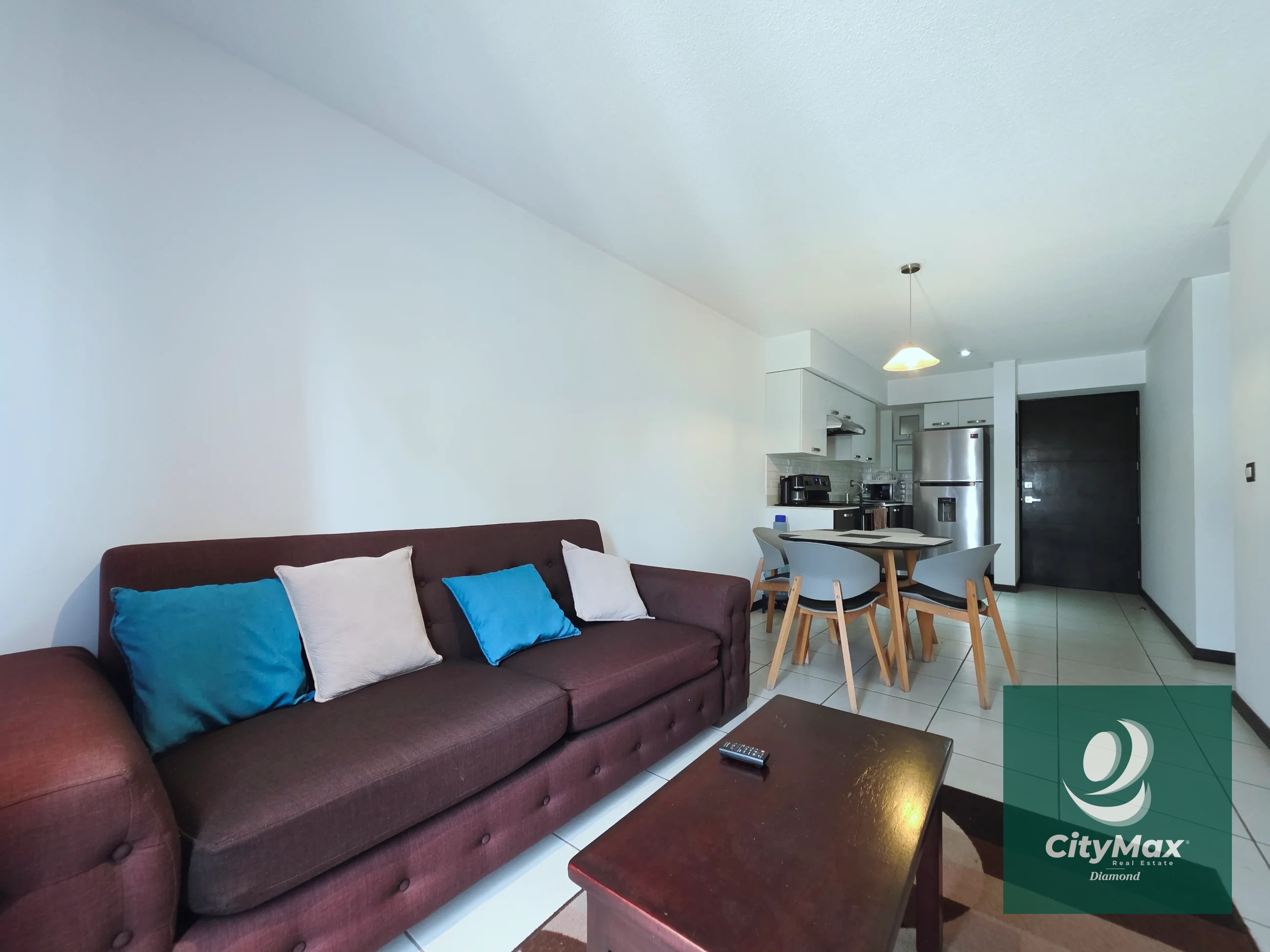 Apartamento Amueblado en Renta en Zona 11 Charcas - 1
