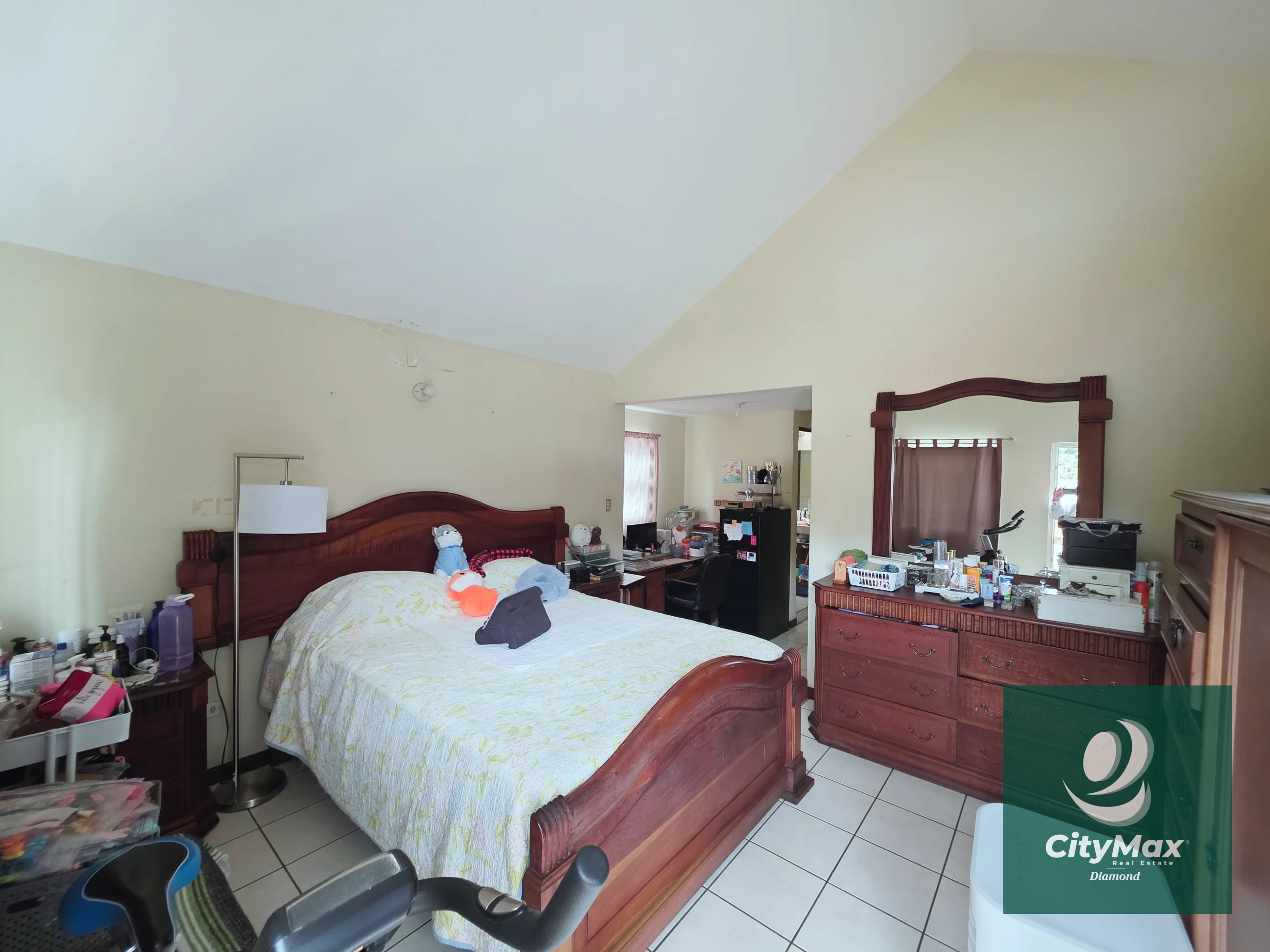 Casa en Venta en Lomas de San Nicolas Zona 16 - 15
