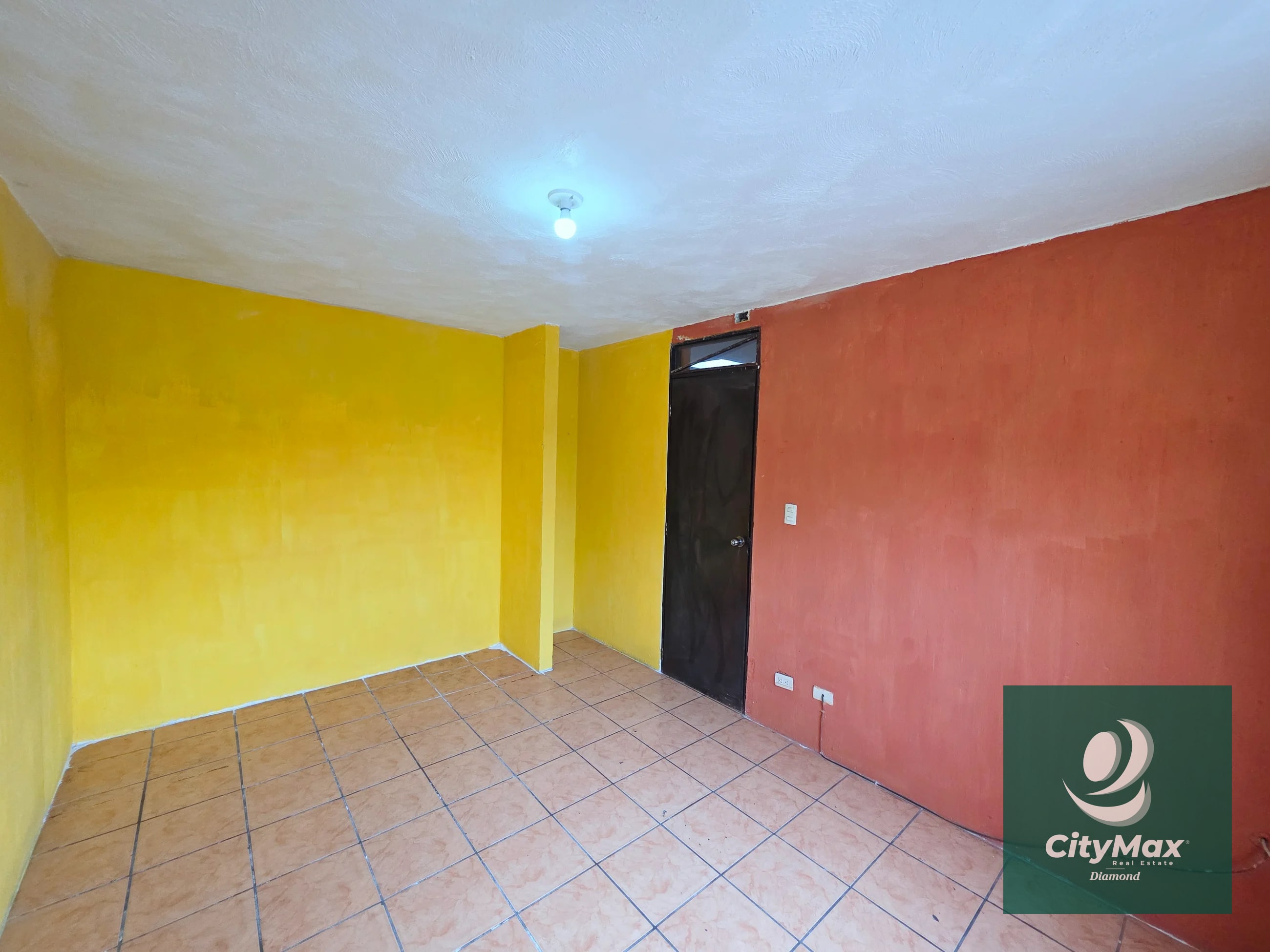 Casa en Venta con Apartamento y Locales en Zona 2 Mixco — Casa en Venta en Zona 2 Mixco, Guatemala, Ciudad — foto 4 de 17