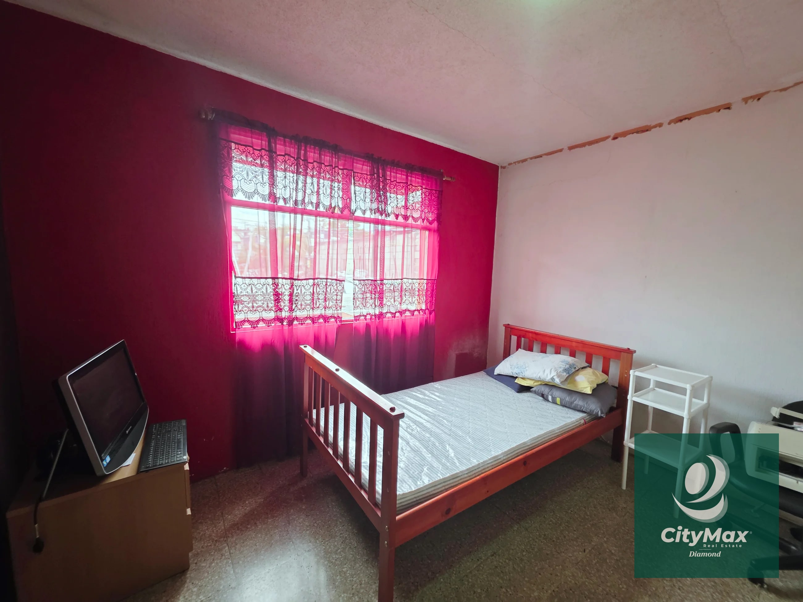 Casa en Venta con Apartamento y Locales en Zona 2 Mixco — Casa en Venta en Zona 2 Mixco, Guatemala, Ciudad — foto 2 de 17