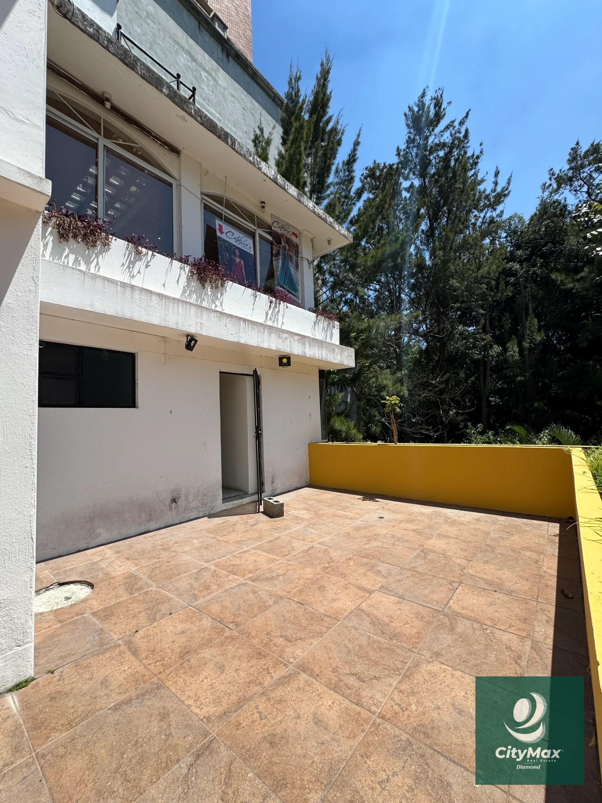 Oficina o bodega para uso comercial en renta Zona 15 Guatemala — Oficina en Alquiler en Zona 15, Guatemala, Ciudad — foto 4 de 12