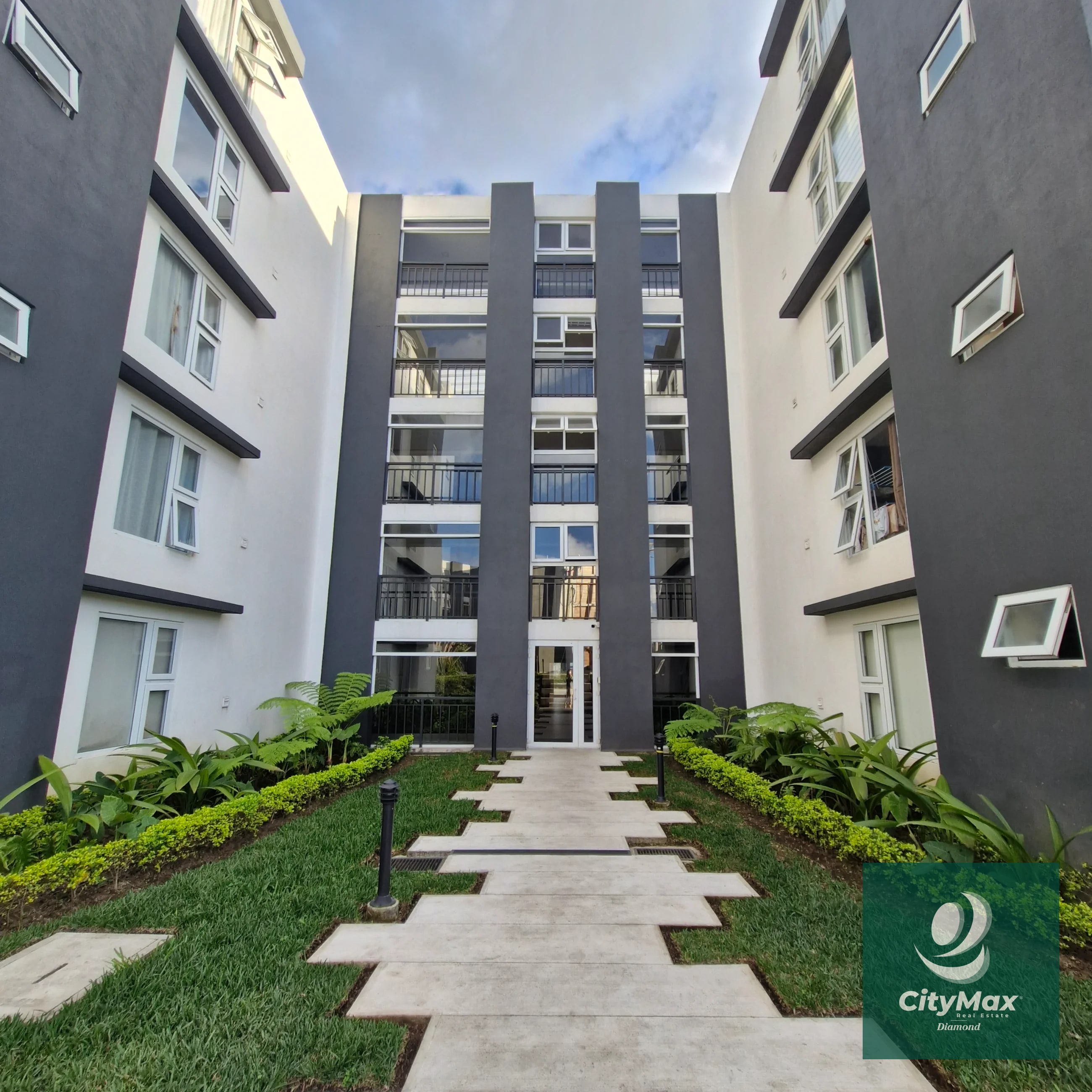 Apartamento en Venta en Senderos Zona 16 Guatemala — Apartamento en Venta en Zona 16, Guatemala, Ciudad — foto 13 de 17