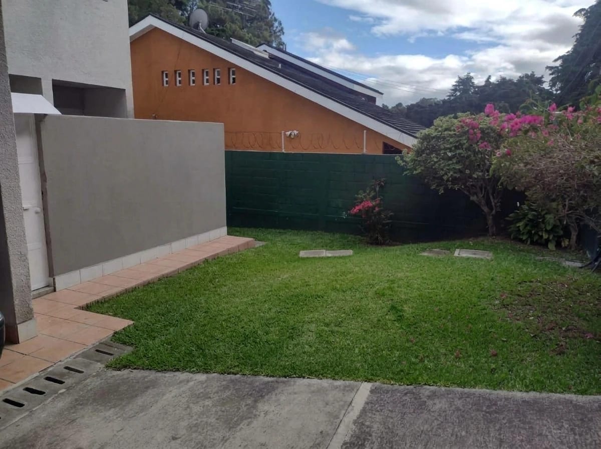 Venta Casa Cerca de Colegios Bilingue Vh y Village — Casa en Venta en km 21-25, Carretera a El Salvador, Guatemala, Ciudad — foto 14 de 16