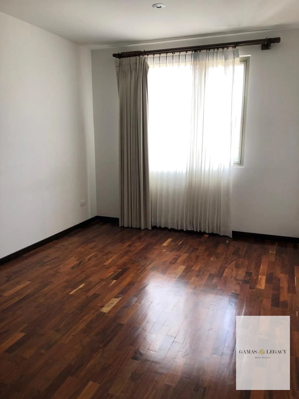 APARTAMENTO EN VENTA | TORRE QUATRO | ZONA 14 — Apartamento en Venta en Torre Quattro, Zona 14, Guatemala, Ciudad — foto 7 de 11