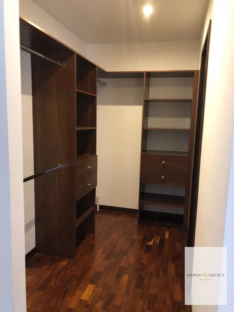 APARTAMENTO EN VENTA | TORRE QUATRO | ZONA 14 — Apartamento en Venta en Torre Quattro, Zona 14, Guatemala, Ciudad — foto 8 de 11