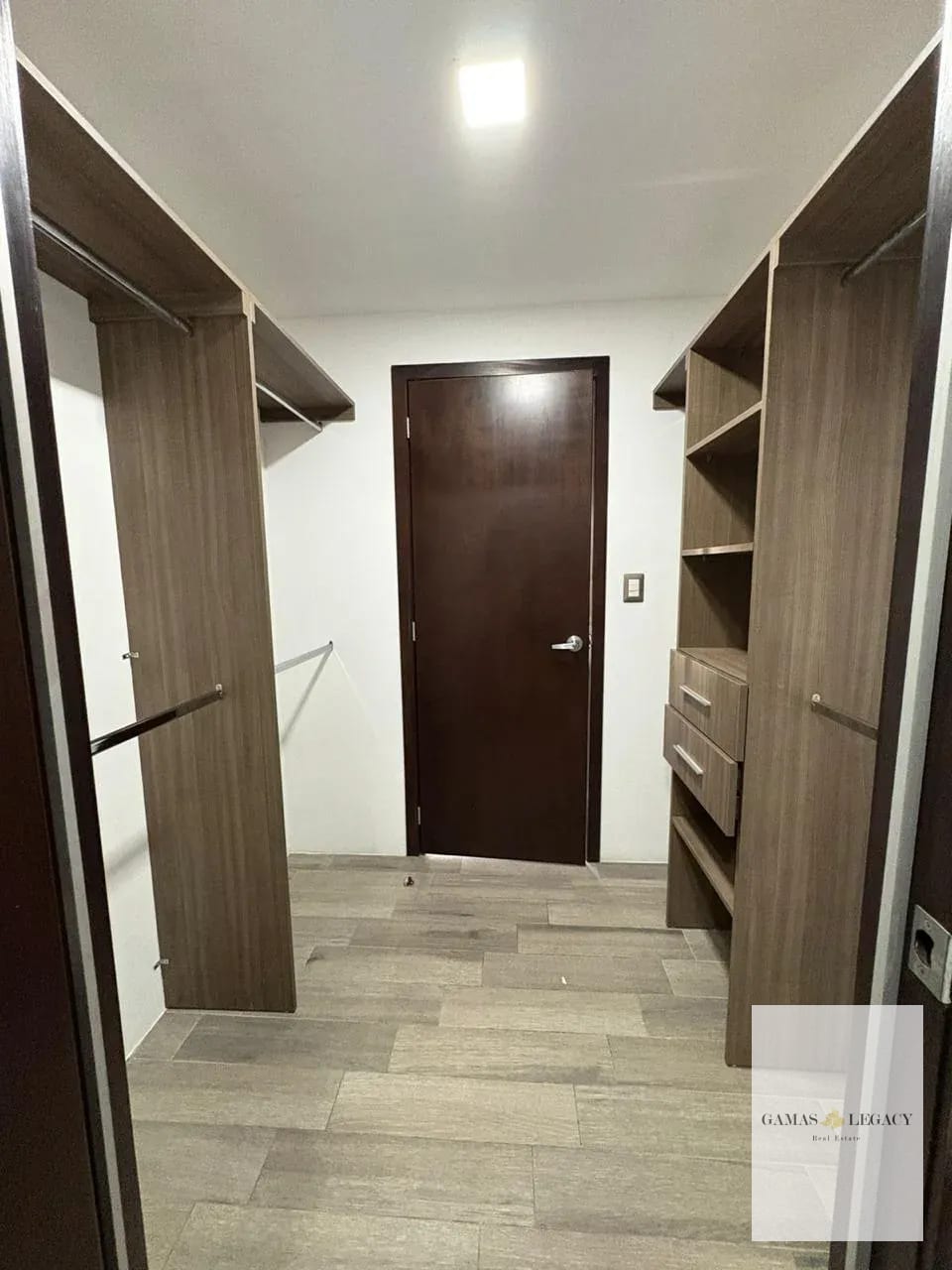 APARTAMENTO EN VENTA | SAN ISIDRO 20-21 | ZONA 16 — Apartamento en Venta en San Isidro 20/21, Zona 16, Guatemala, Ciudad — foto 5 de 7