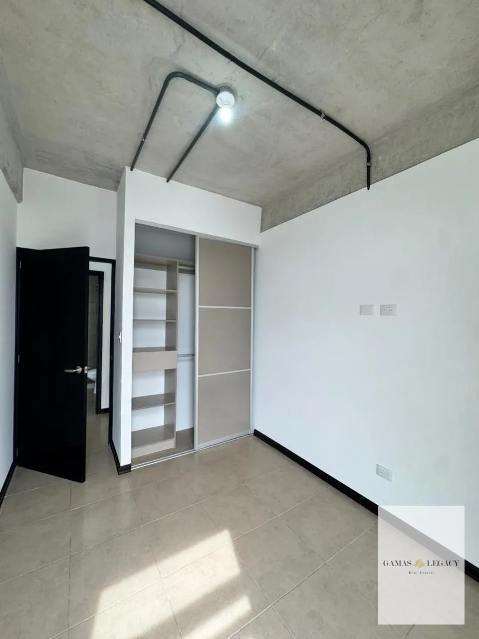 APARTAMENTO EN RENTA | NIKAO | ZONA 4, MIXCO — Apartamento en Alquiler en Naranjo Mall, Zona 4 Mixco, Guatemala, Ciudad — foto 2 de 17