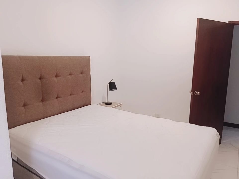 ENTO APTO AMUEBLADO ZONA 13 VISTALAGO REF.6926 — Apartamento en Alquiler en Zona 13, Guatemala, Ciudad — foto 4 de 17