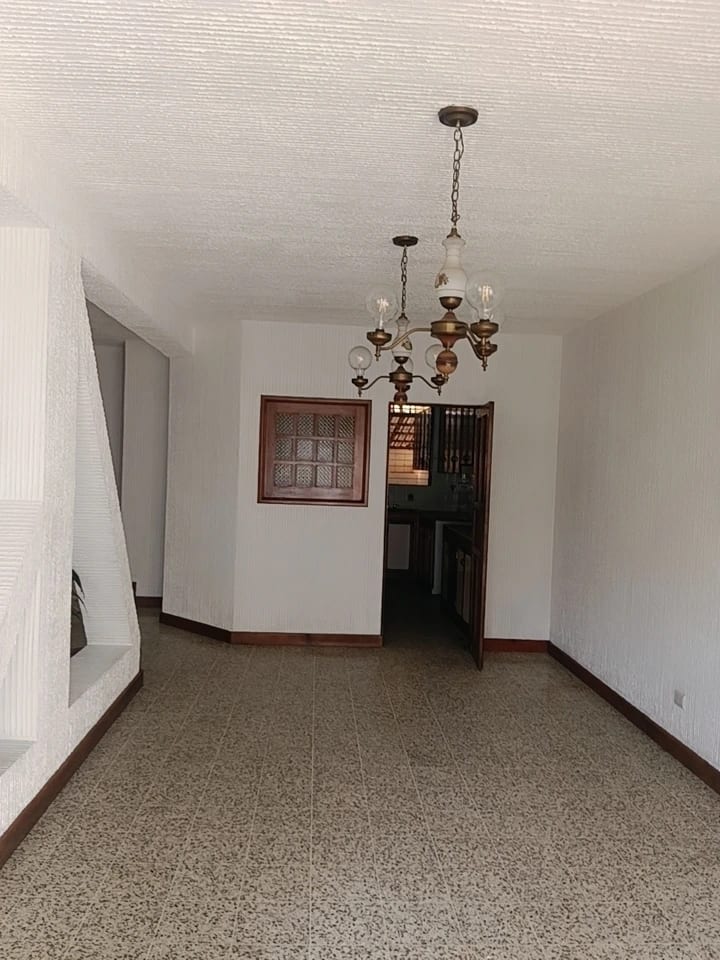RENTO CASA DE 4 HAB ZONA 10 VILLA MARQUEZ REF.6934 — Casa en Alquiler en Zona 10, Guatemala, Ciudad — foto 16 de 17