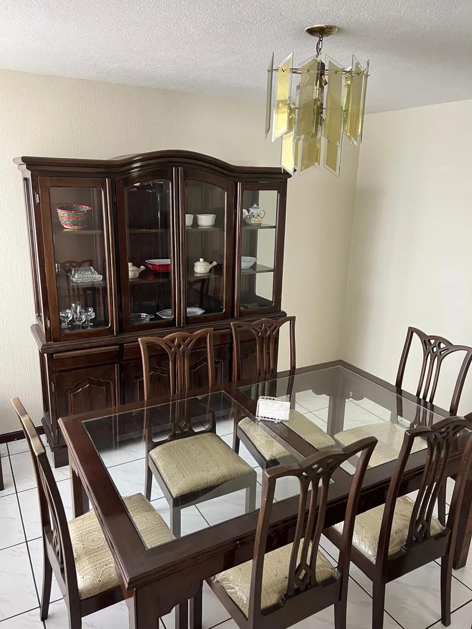 RENTO APTO Z.9 AMUEBLADO EDIF.12-29 REF.6902 *3 HAB, 2 BAÑOS, 2 PARQUEOS, Q.9000* — Apartamento en Alquiler en Zona 9, Guatemala, Ciudad — foto 1 de 17