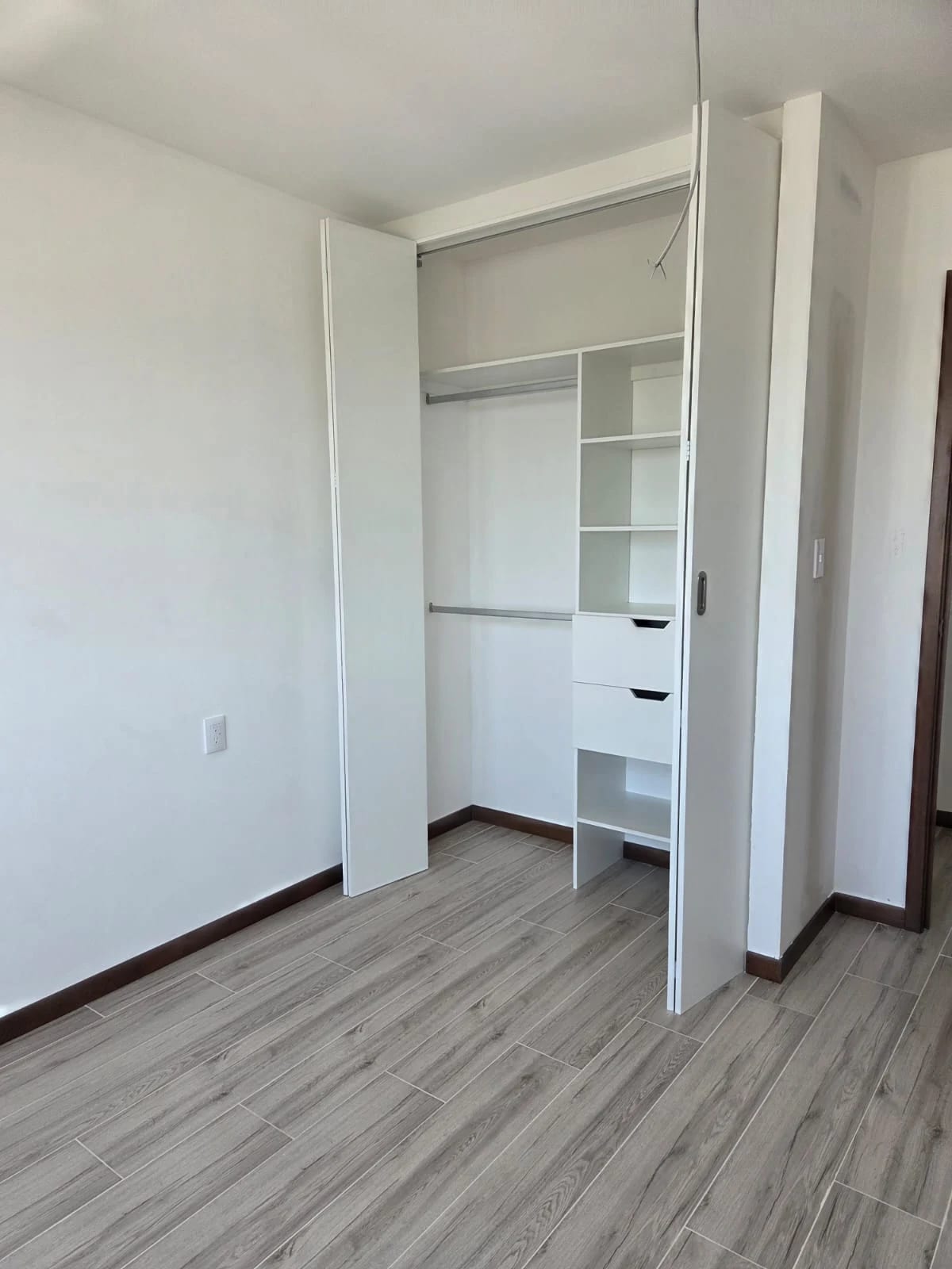 VENDO APTO Z.10 NEO REF.6884 *58 M2, 2 HAB, 1 BAÑO, 1 PARQUEO, BODEGA — Apartamento en Venta en Zona 10, Guatemala, Ciudad — foto 2 de 17
