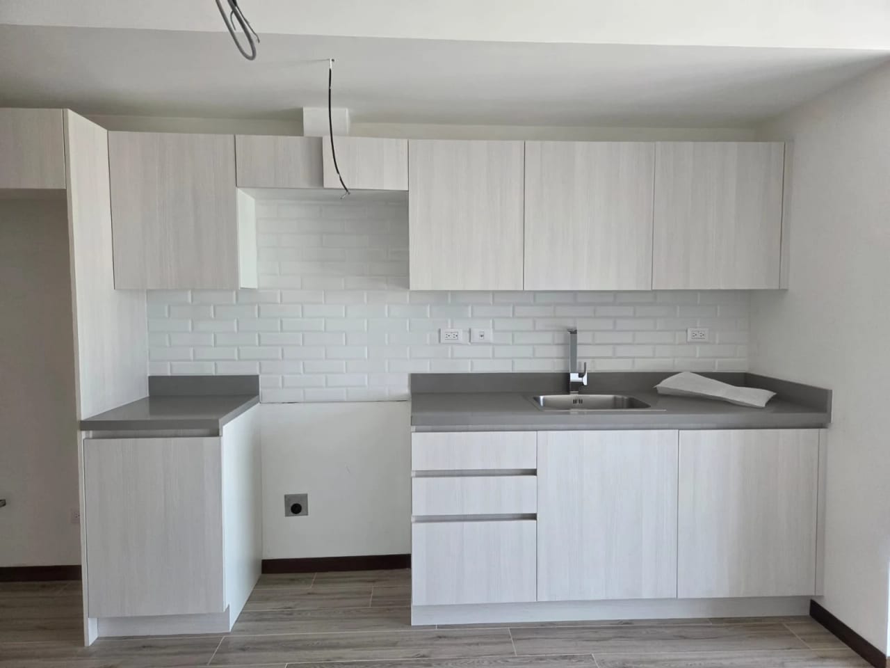 VENDO APTO Z.10 NEO REF.6884 *58 M2, 2 HAB, 1 BAÑO, 1 PARQUEO, BODEGA — Apartamento en Venta en Zona 10, Guatemala, Ciudad — foto 11 de 17